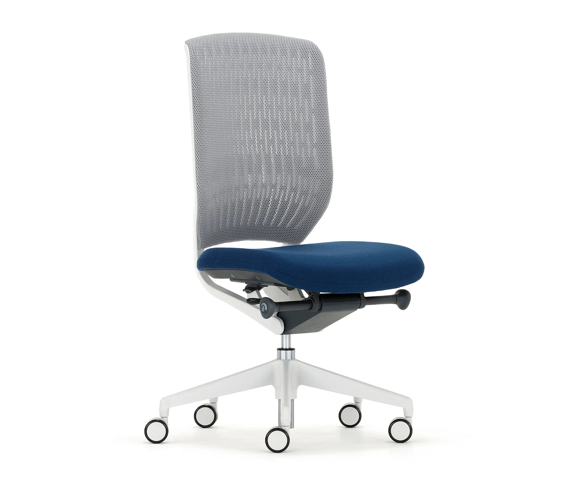 Senator - Evolve EV2740