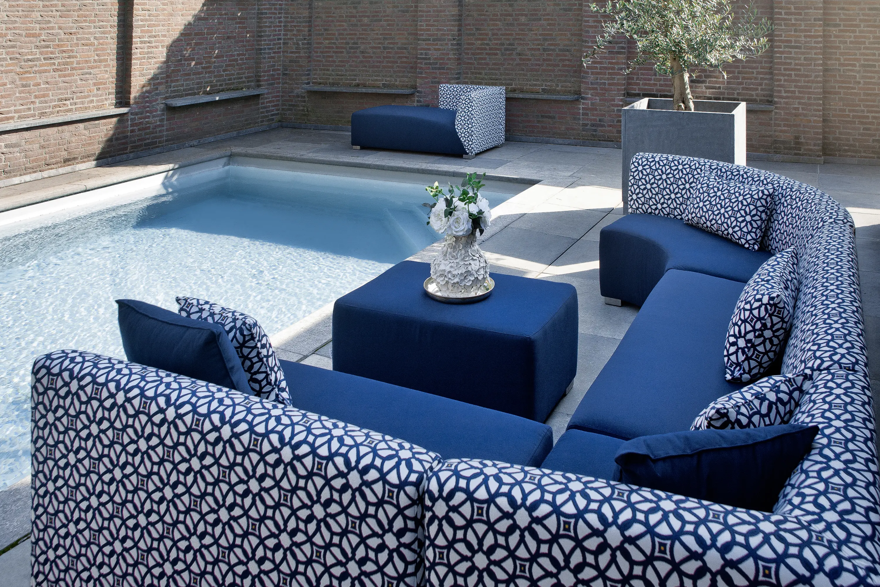 Design2Chill - Square Hocker 90 round