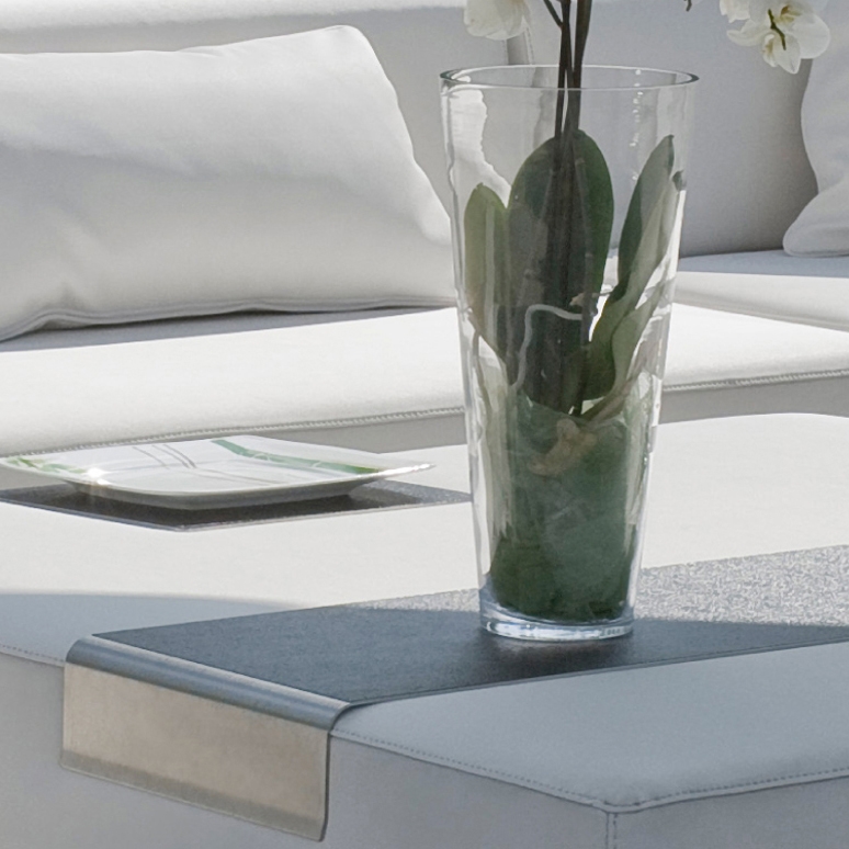 Display product Hocker Serve Plate from manufacturer Design2Chill