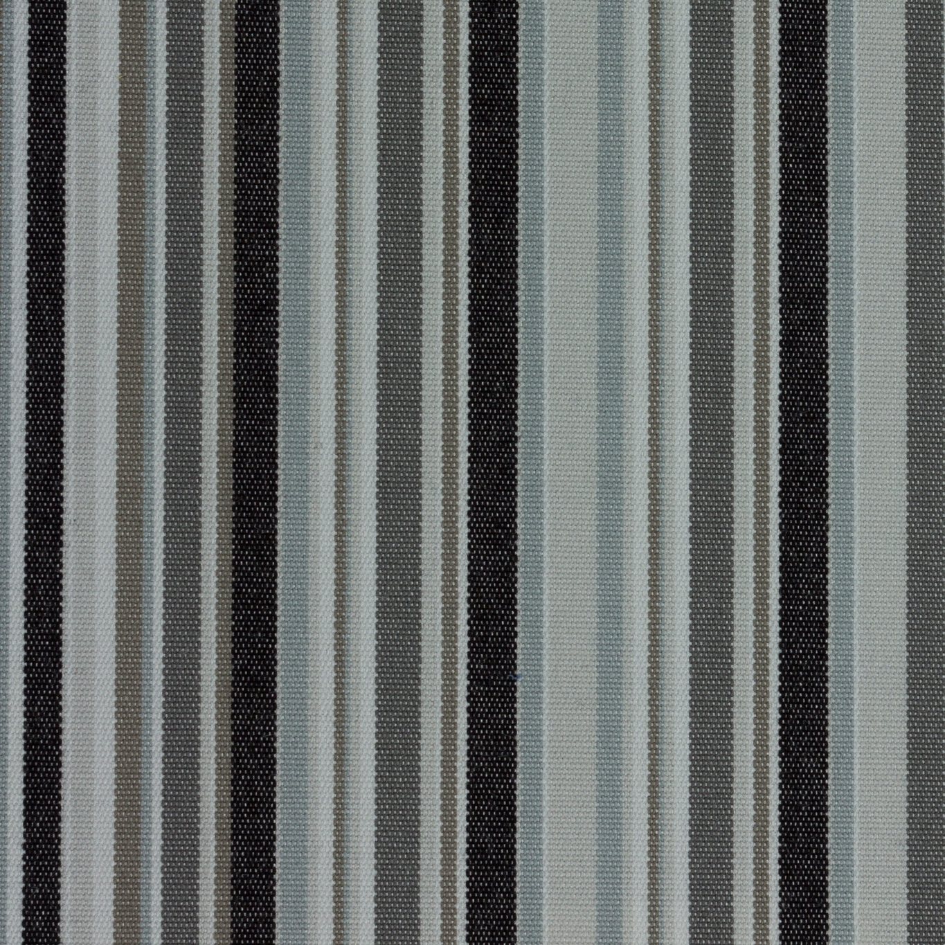 Mostra il prodotto Sunbrella Stripes 3750 Porto Nero del produttore Design2Chill