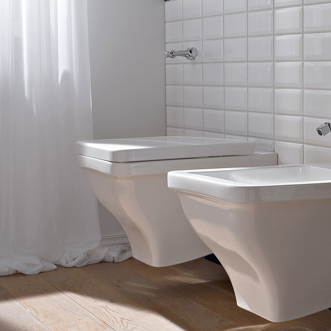 Mostra il prodotto Butterfly | Hung WC del produttore Scarabeo Ceramiche