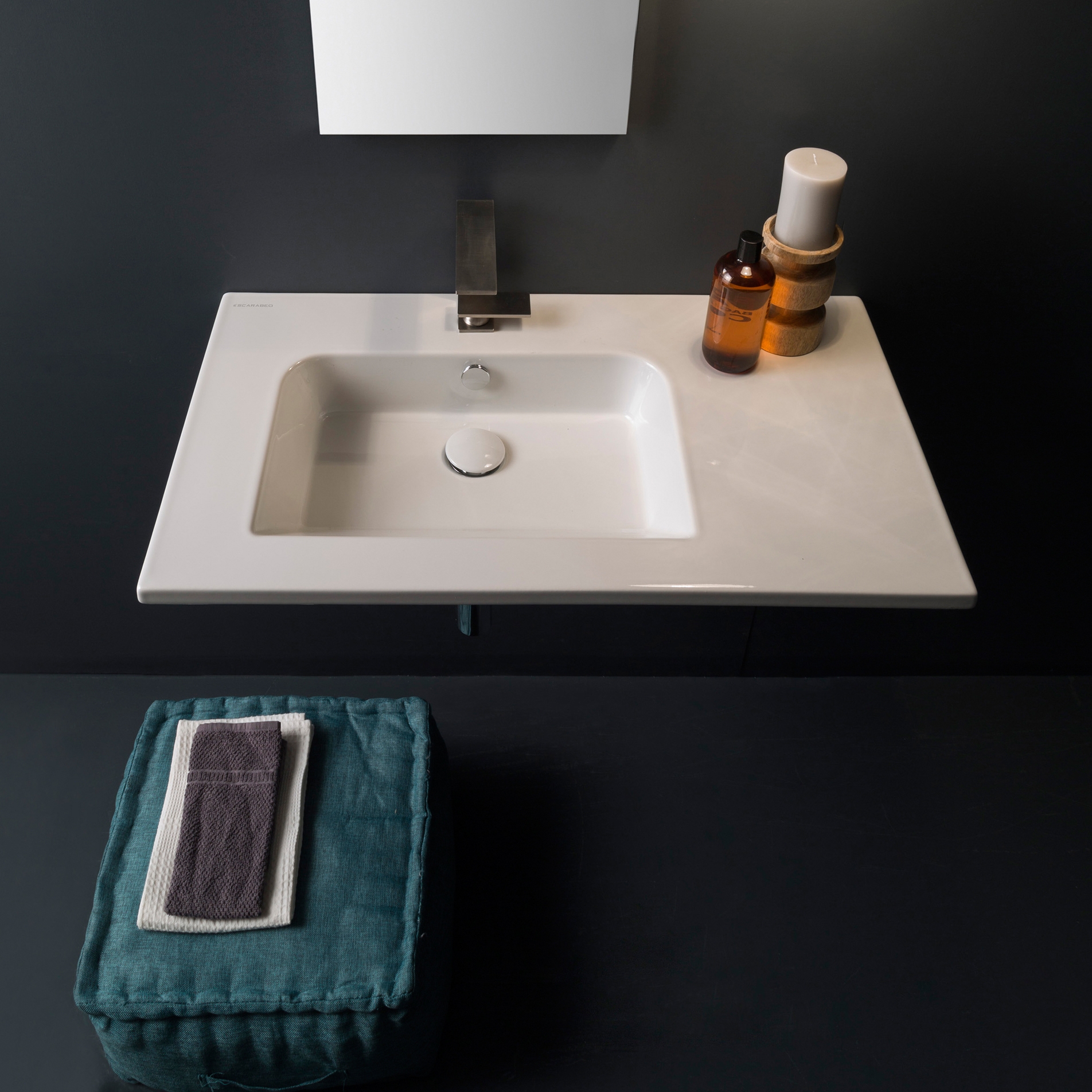 Produkt Etra | 82,5 x 47 des Herstellers Scarabeo Ceramiche anzeigen