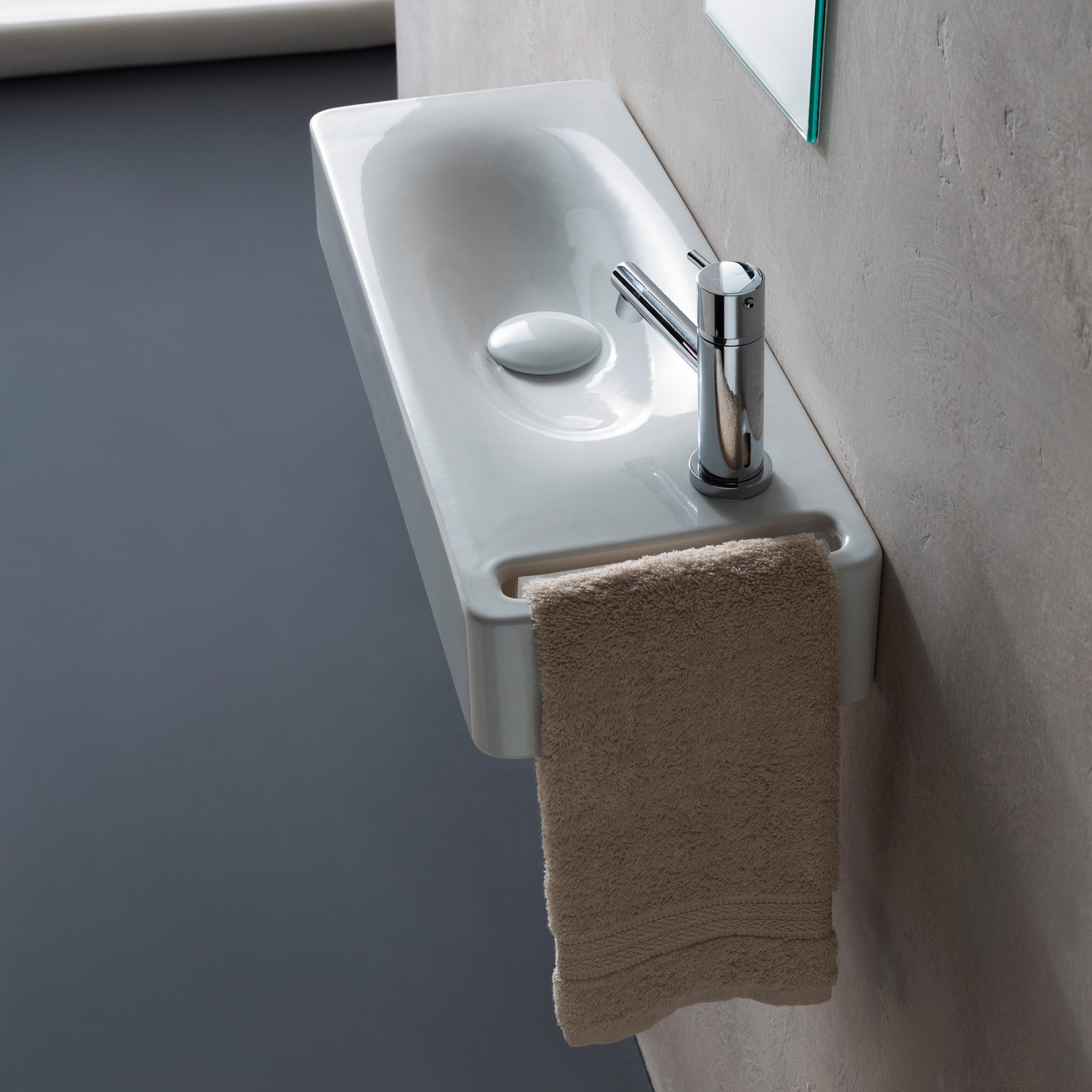 Mostra il prodotto Hung | 50 del produttore Scarabeo Ceramiche