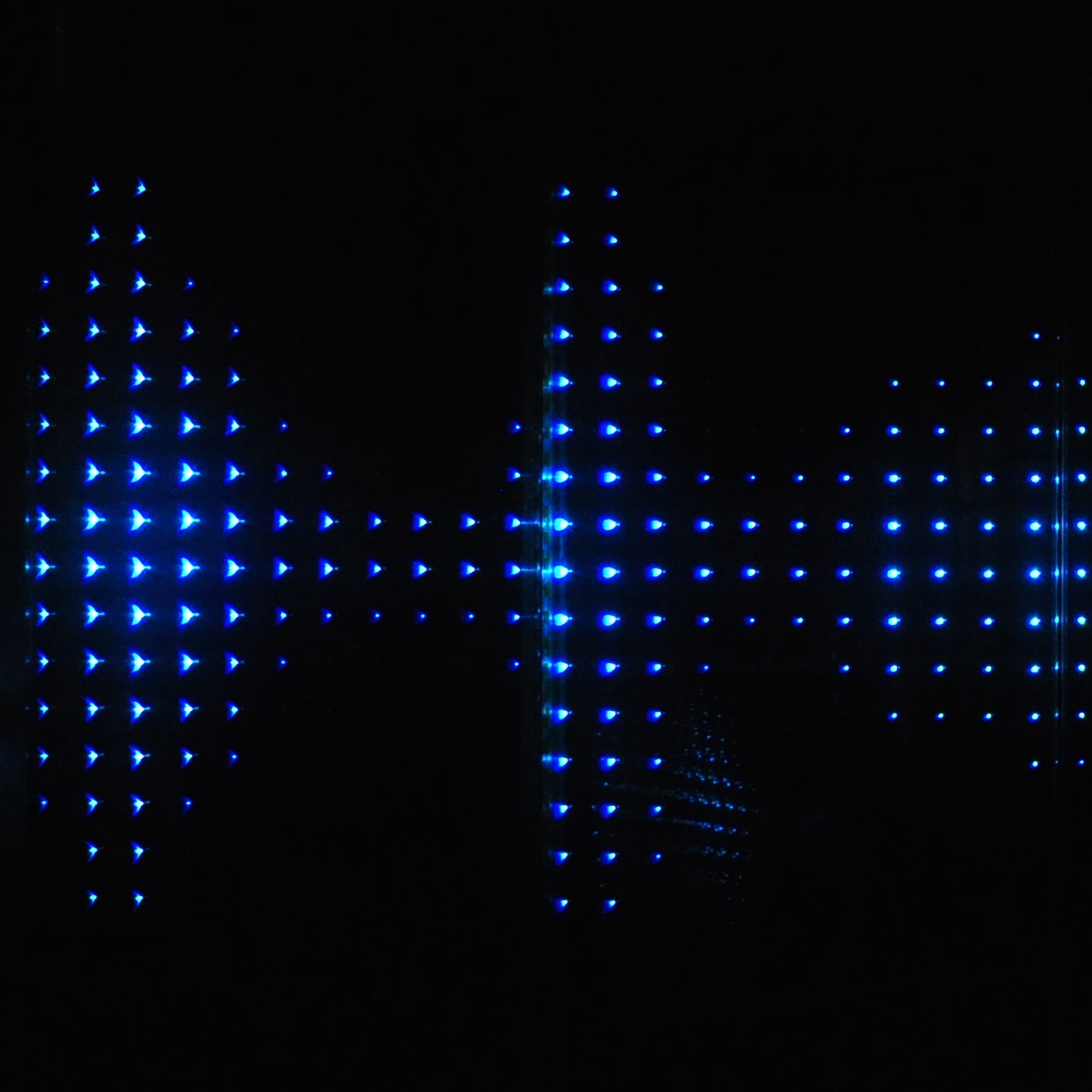 Display product powerglass® RGB media façade from manufacturer Peter Platz Spezialglas