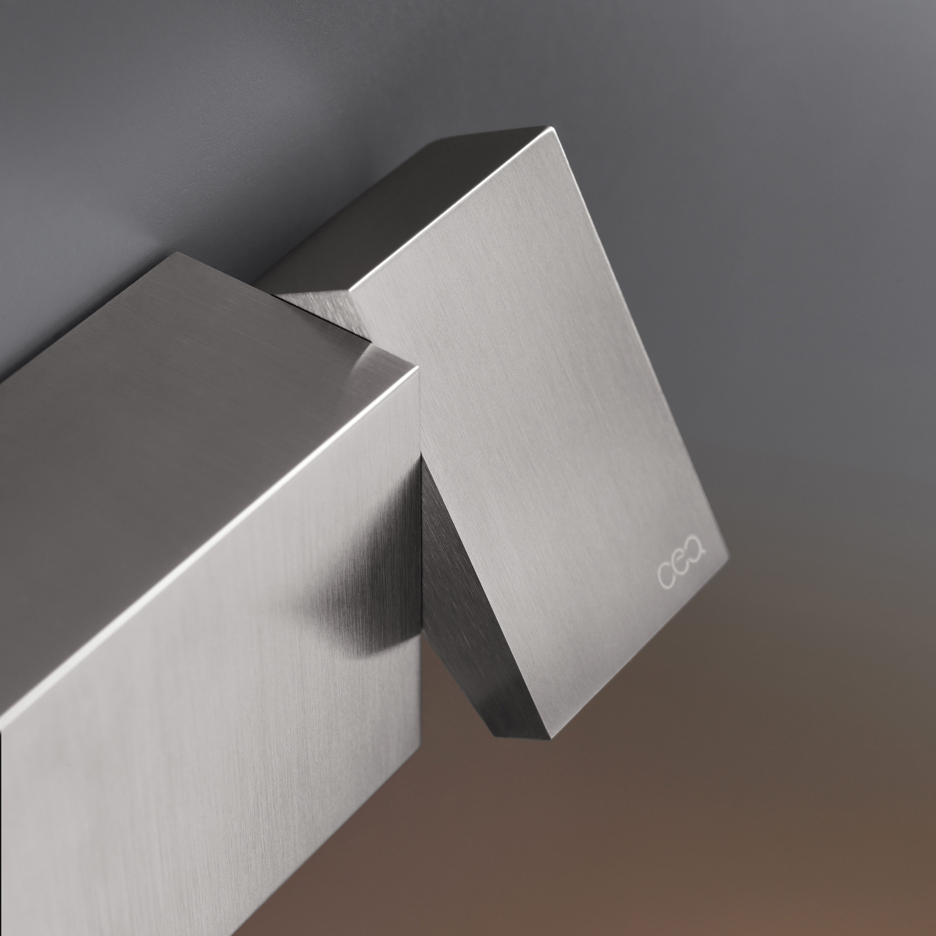 Mostra il prodotto Neutra NEU04 del produttore CEADESIGN