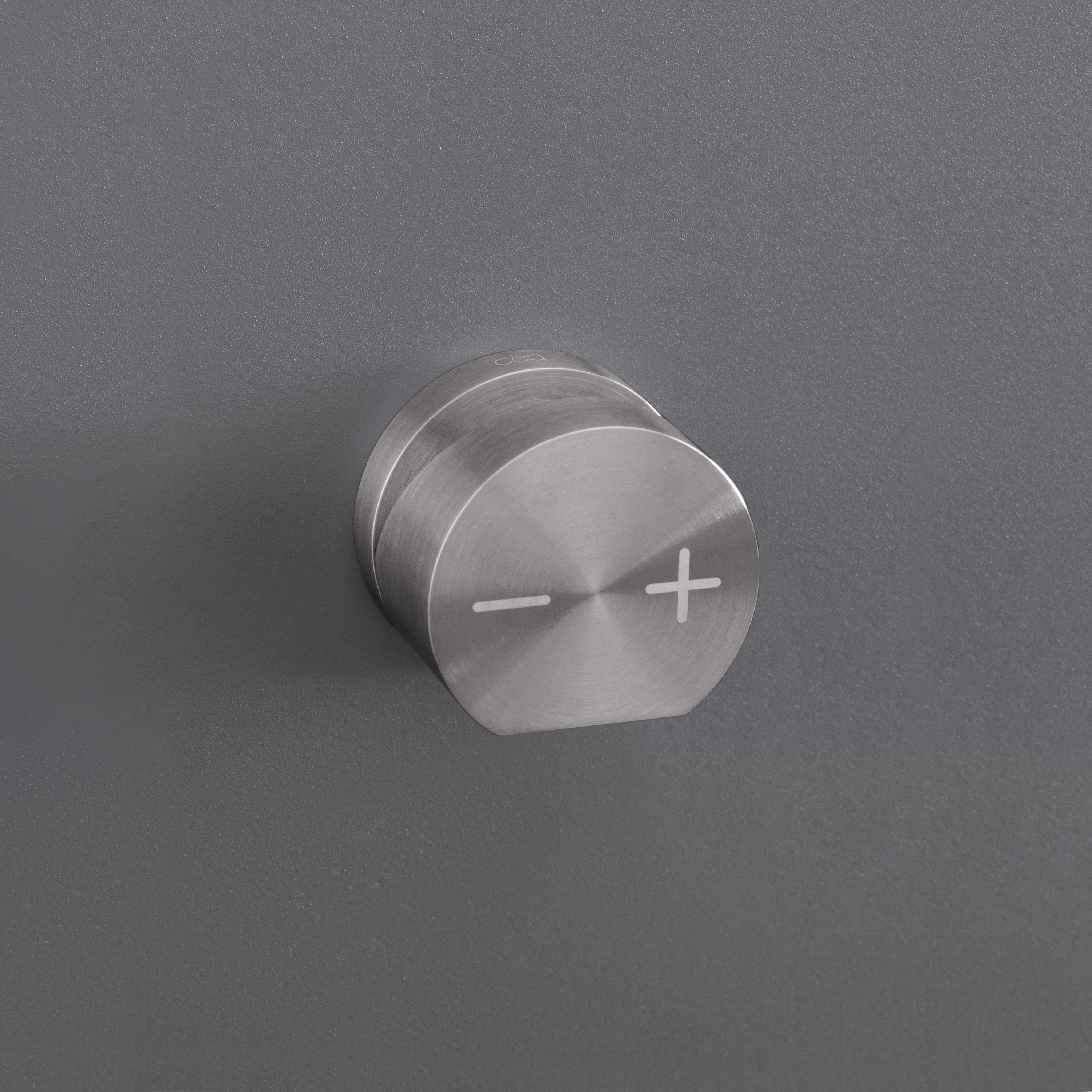 Display product Neutra NEU48 from manufacturer CEADESIGN