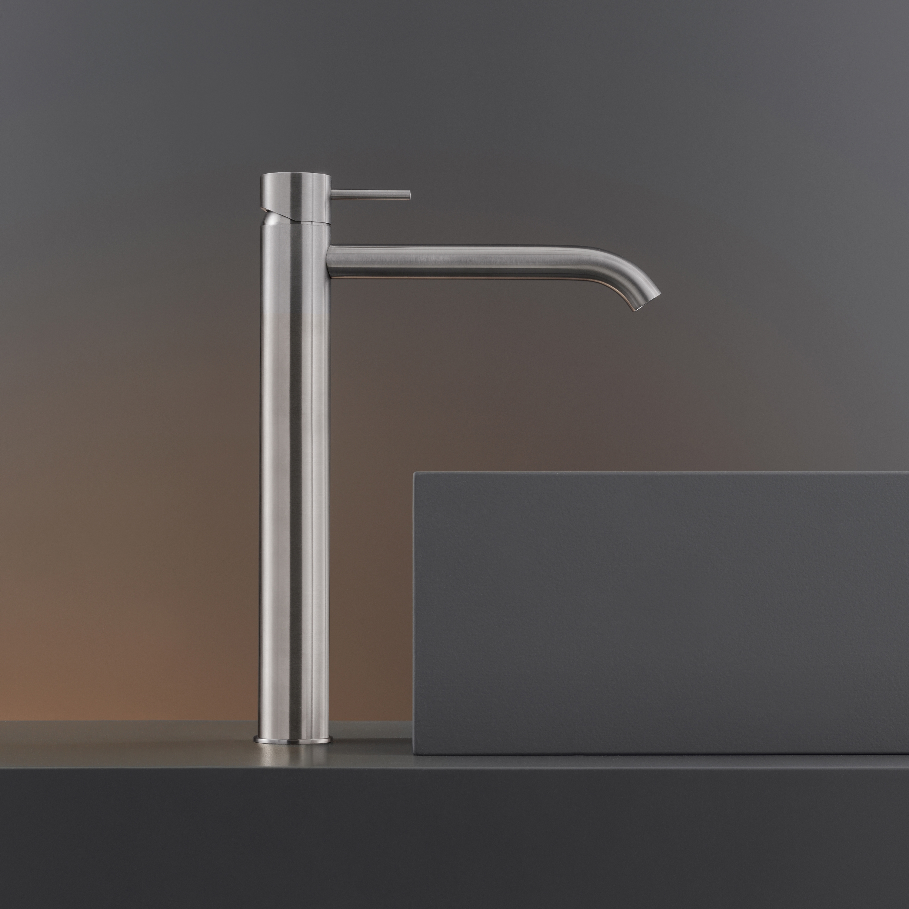 Display product MilO360 MIL17 from manufacturer CEADESIGN