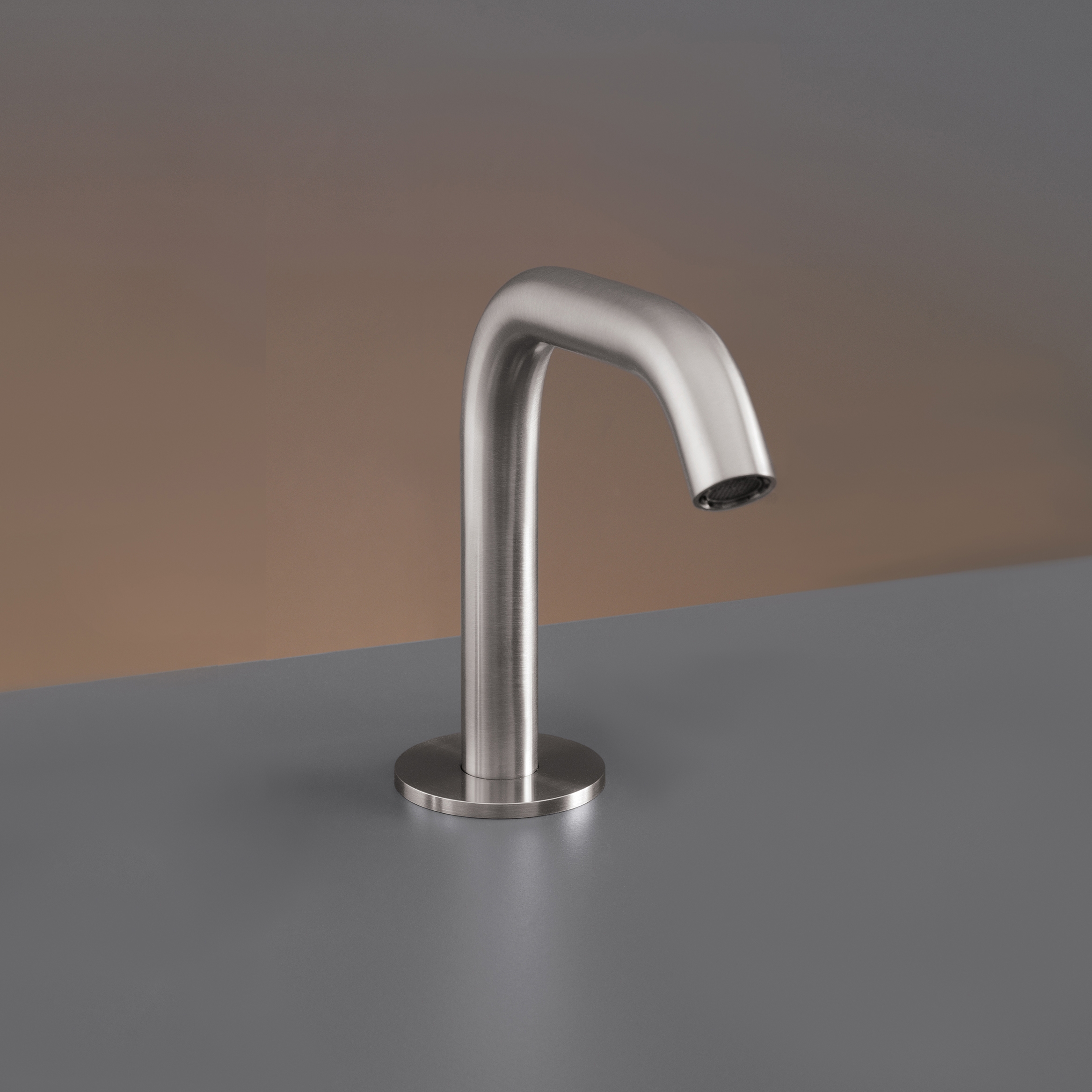 Display product MilO360 MIL68 from manufacturer CEADESIGN