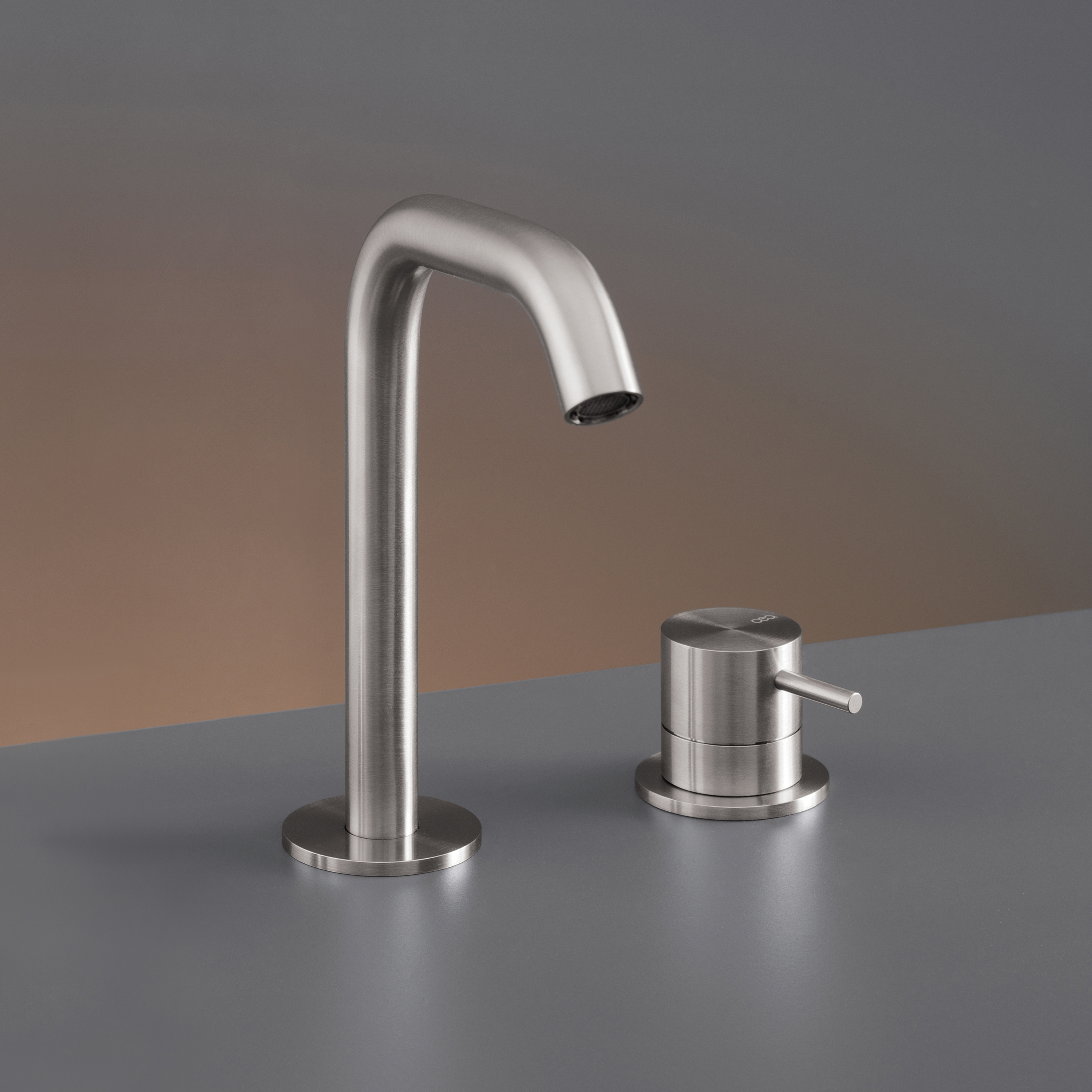 Display product MilO360 MIL75 from manufacturer CEADESIGN