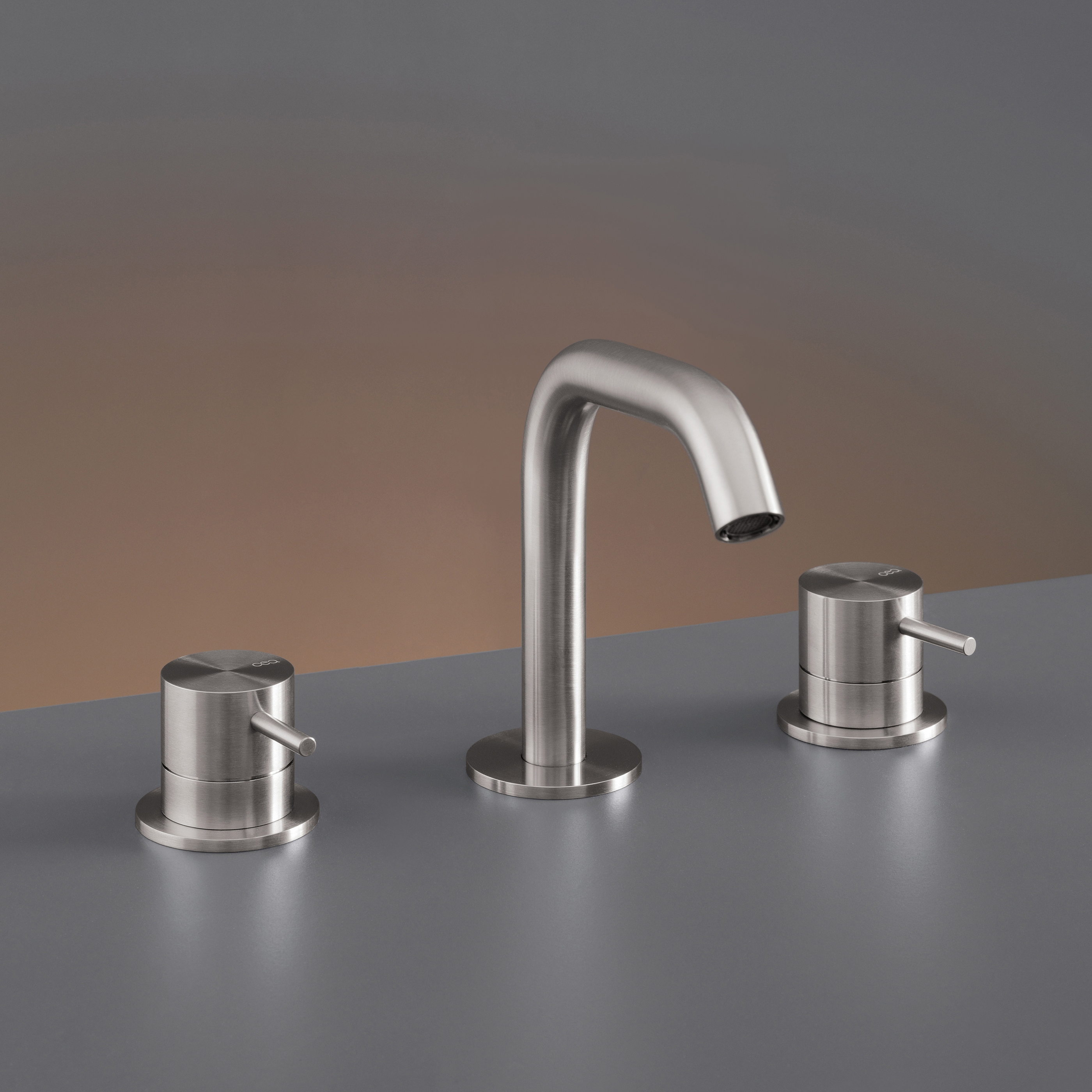 Display product MilO360 MIL77 from manufacturer CEADESIGN