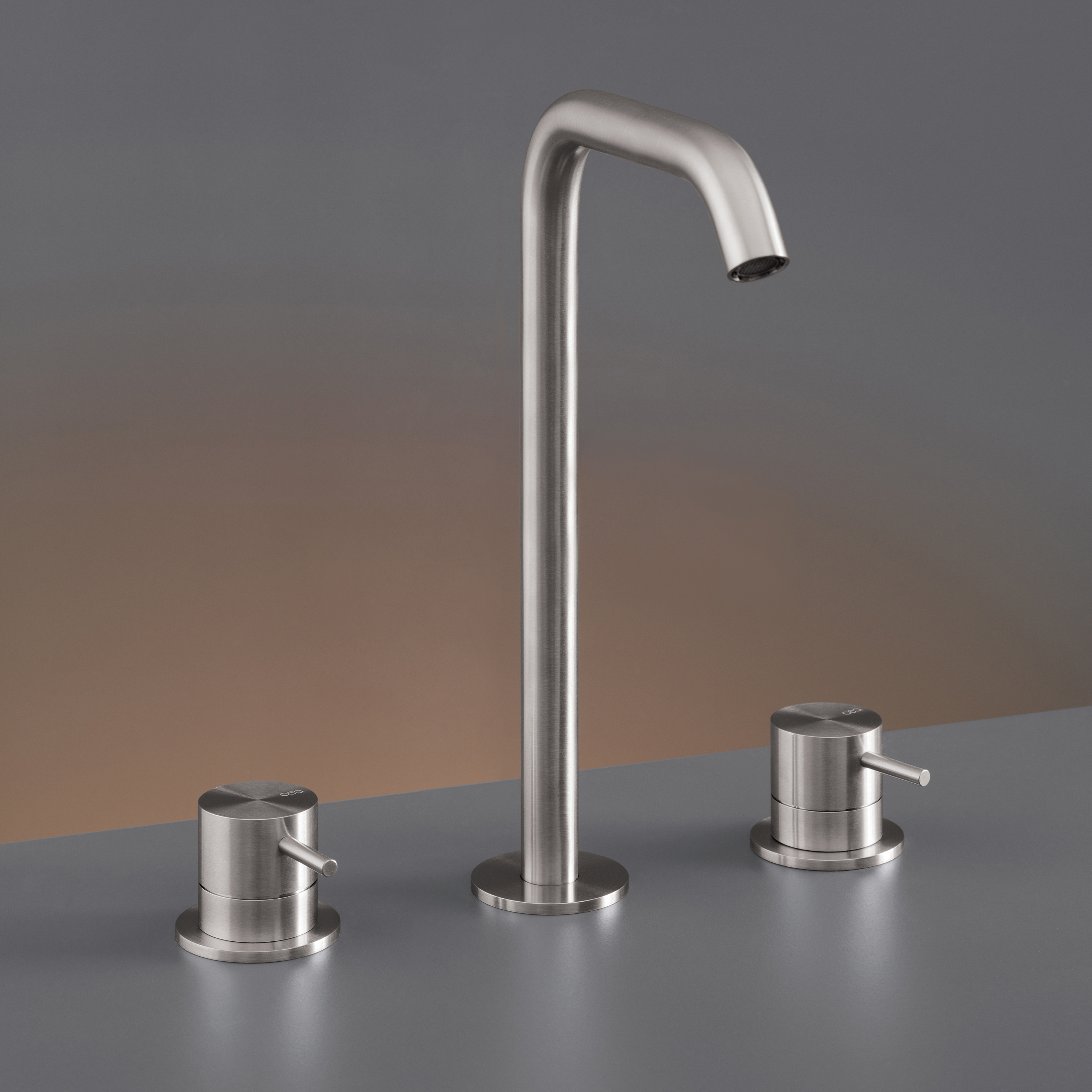 Display product MilO360 MIL79 from manufacturer CEADESIGN