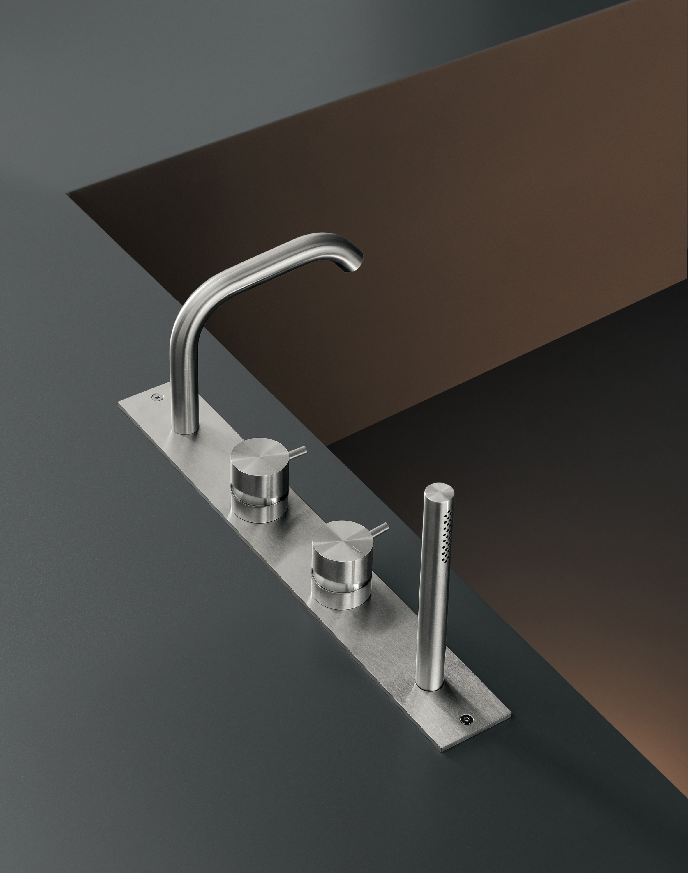 Display product MilO360 MIL88 from manufacturer CEADESIGN