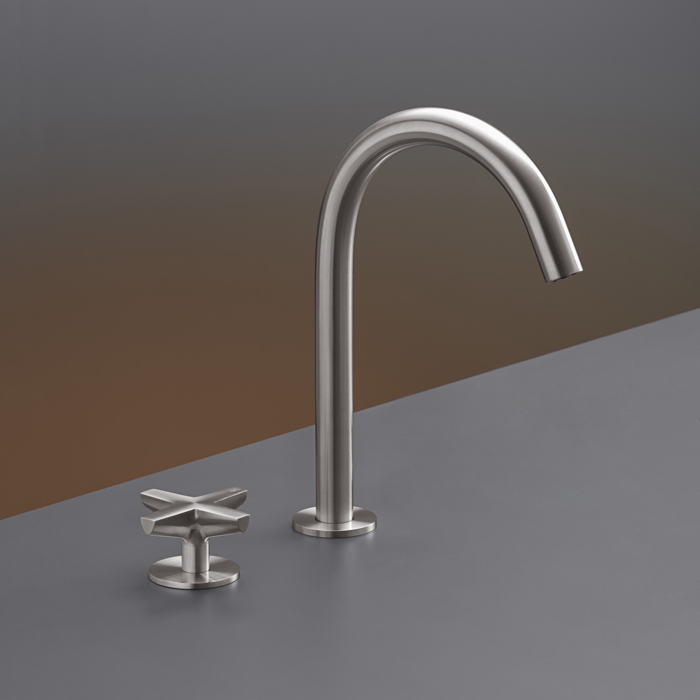 Display product Cross CRX02 from manufacturer CEADESIGN