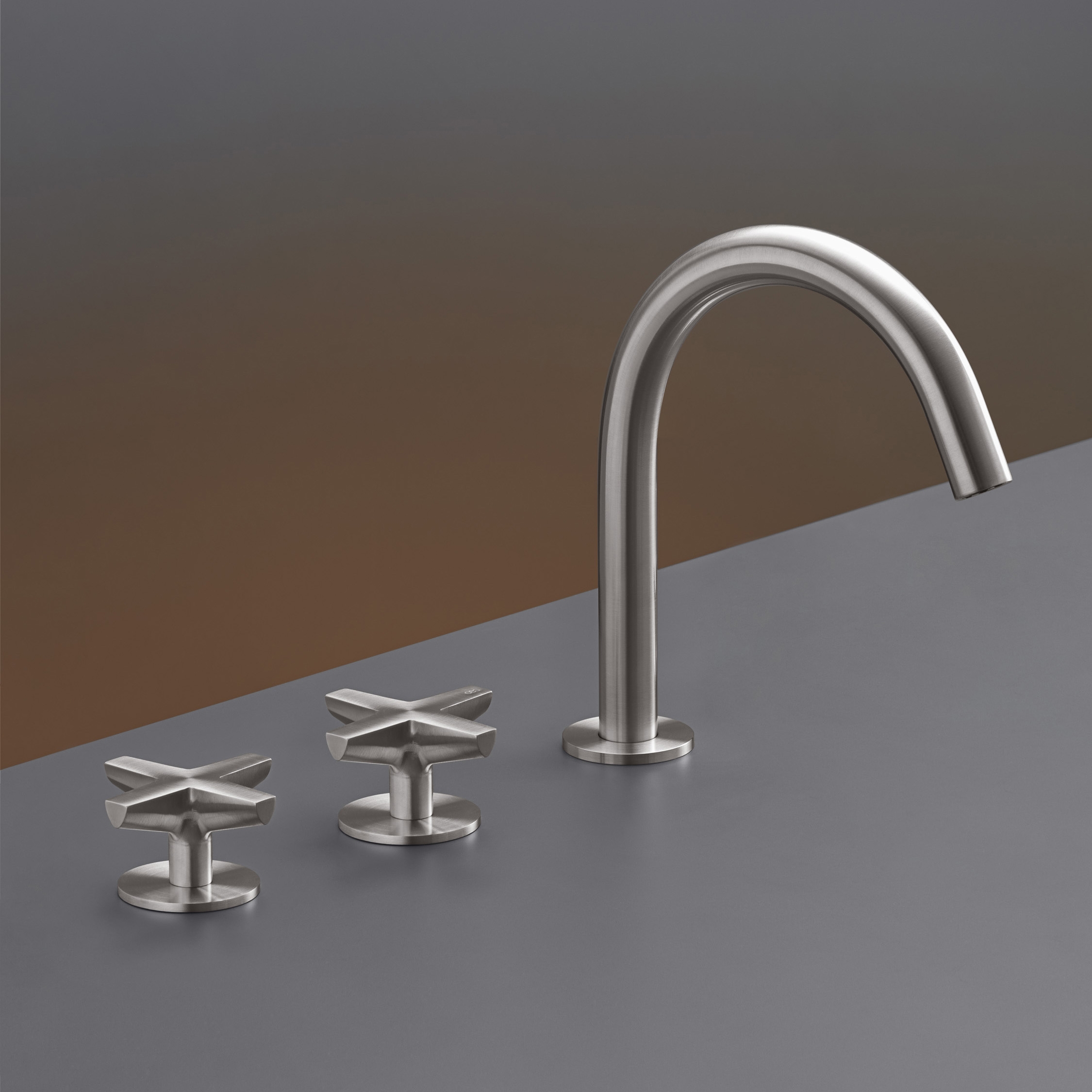 Mostra il prodotto Cross CRX03 del produttore CEADESIGN