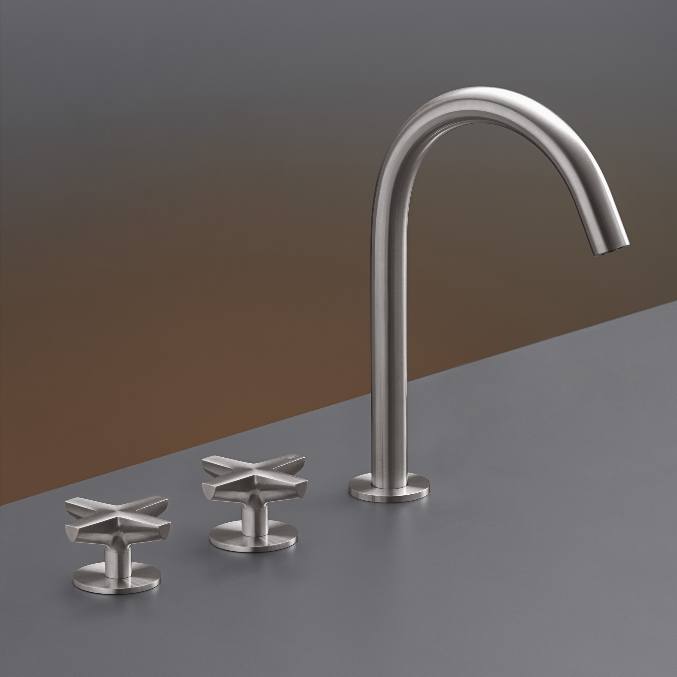 Mostra il prodotto Cross CRX04 del produttore CEADESIGN