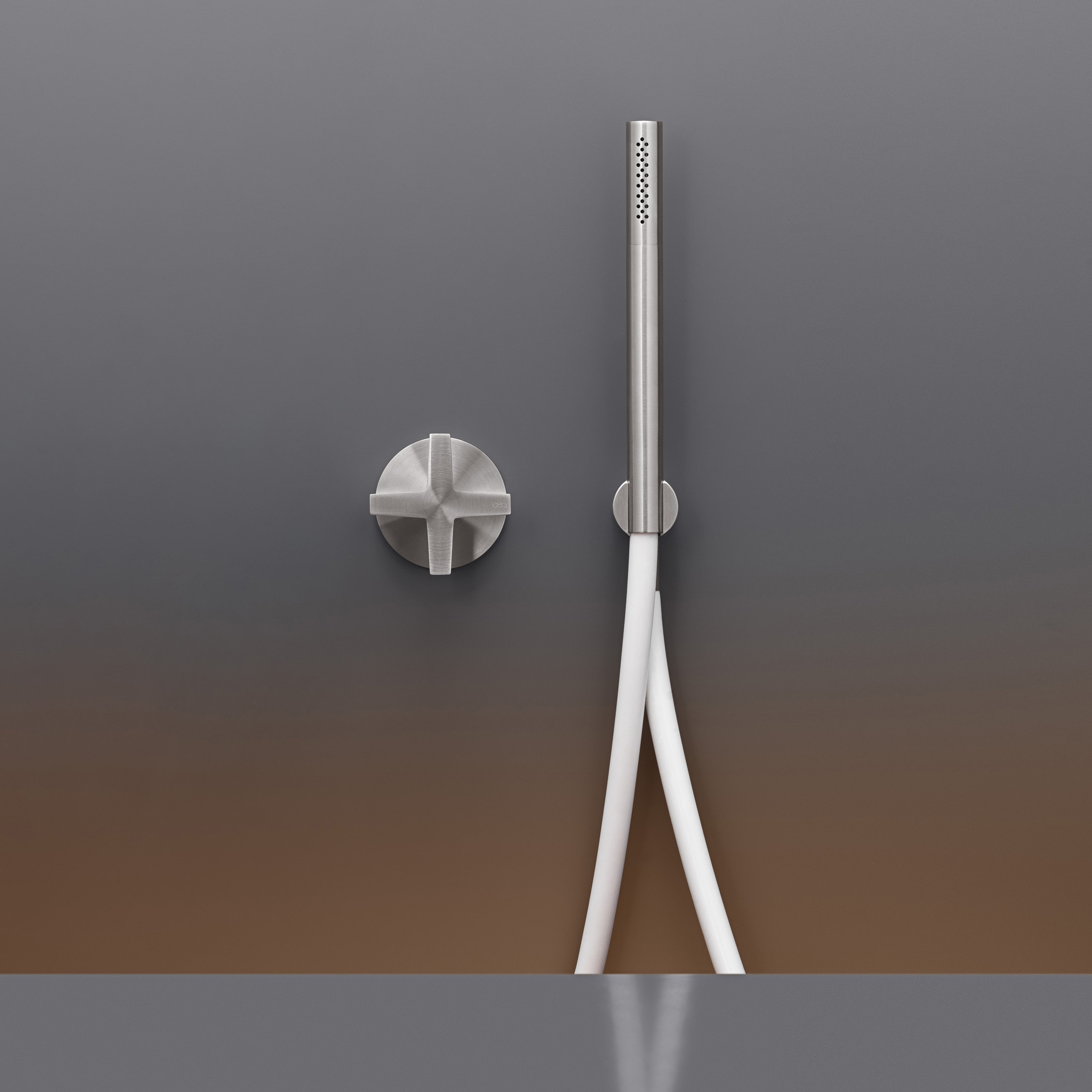 Display product Cross CRX21 from manufacturer CEADESIGN