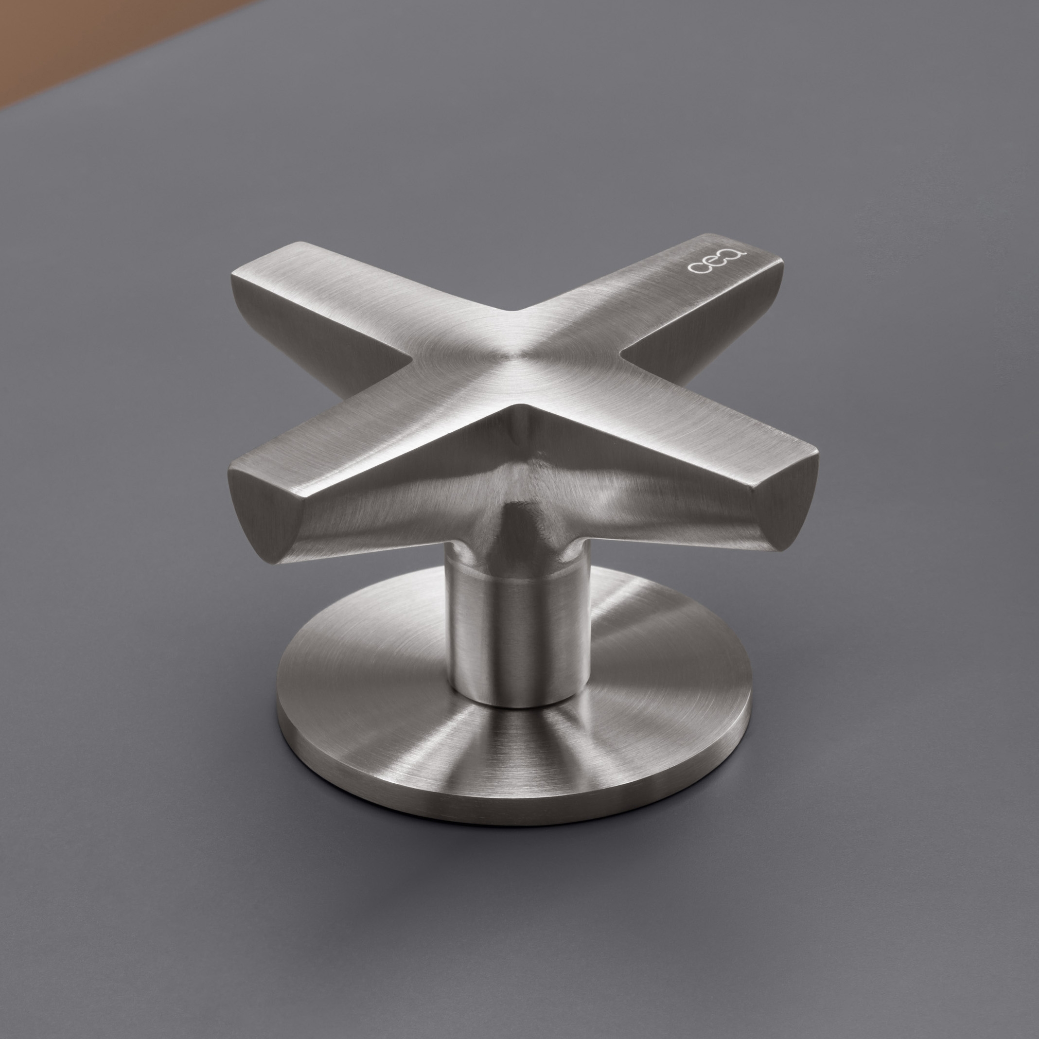 Produkt Cross CRX34 des Herstellers CEADESIGN anzeigen