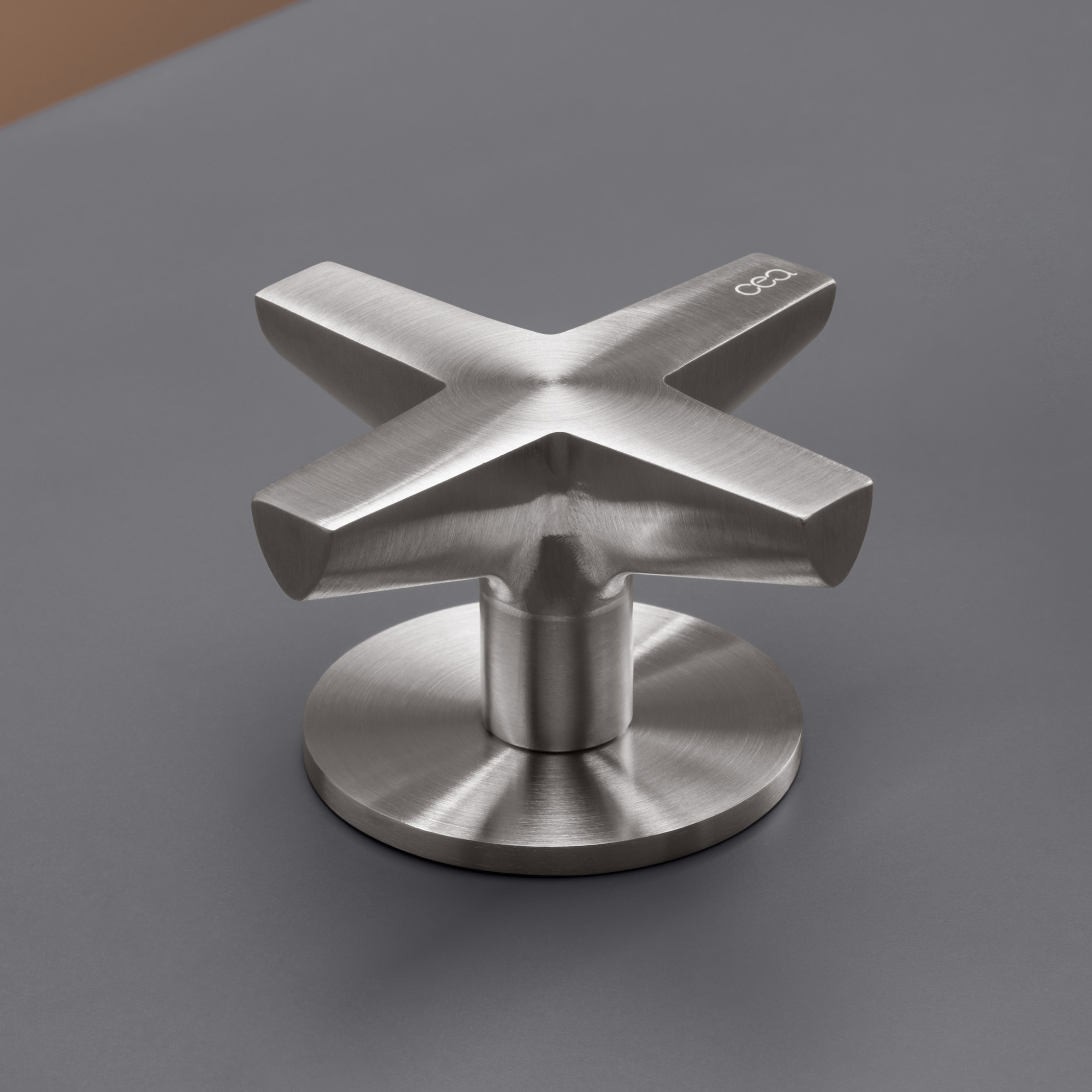 Mostra il prodotto Cross CRX39 del produttore CEADESIGN