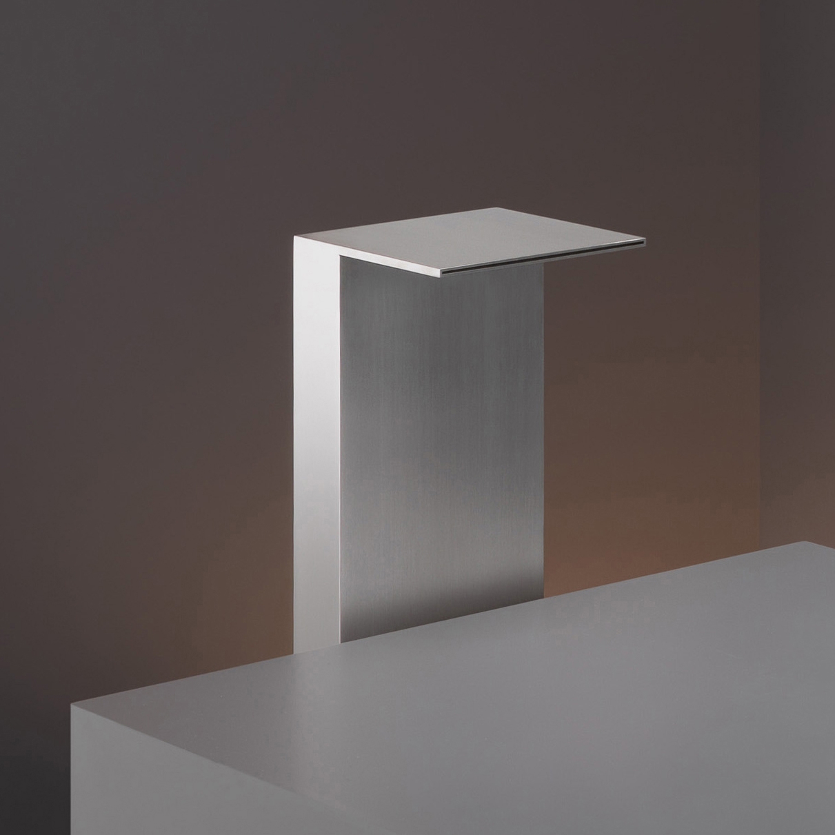 Display product Regolo REG41 from manufacturer CEADESIGN