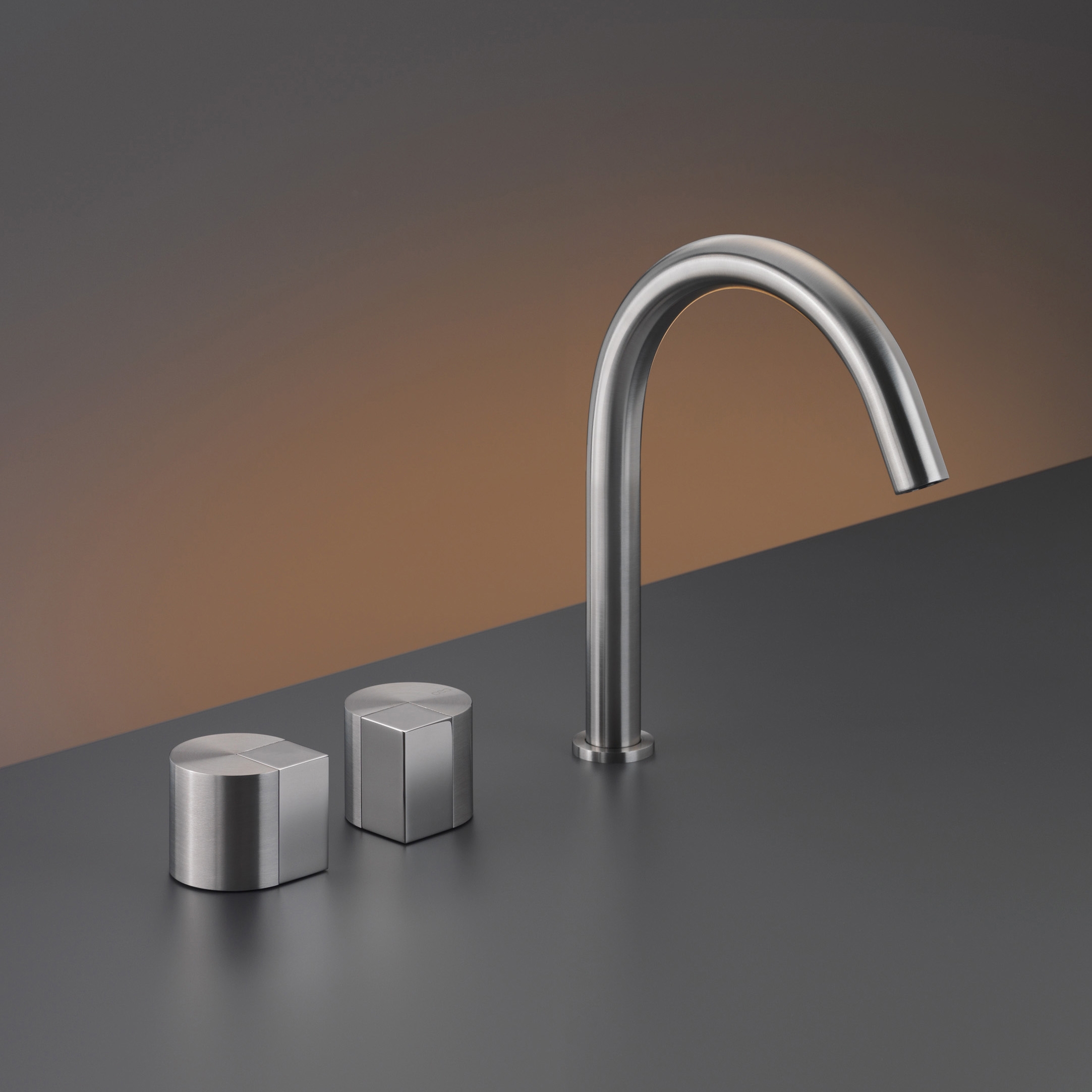 Mostra il prodotto Duet DET12 del produttore CEADESIGN