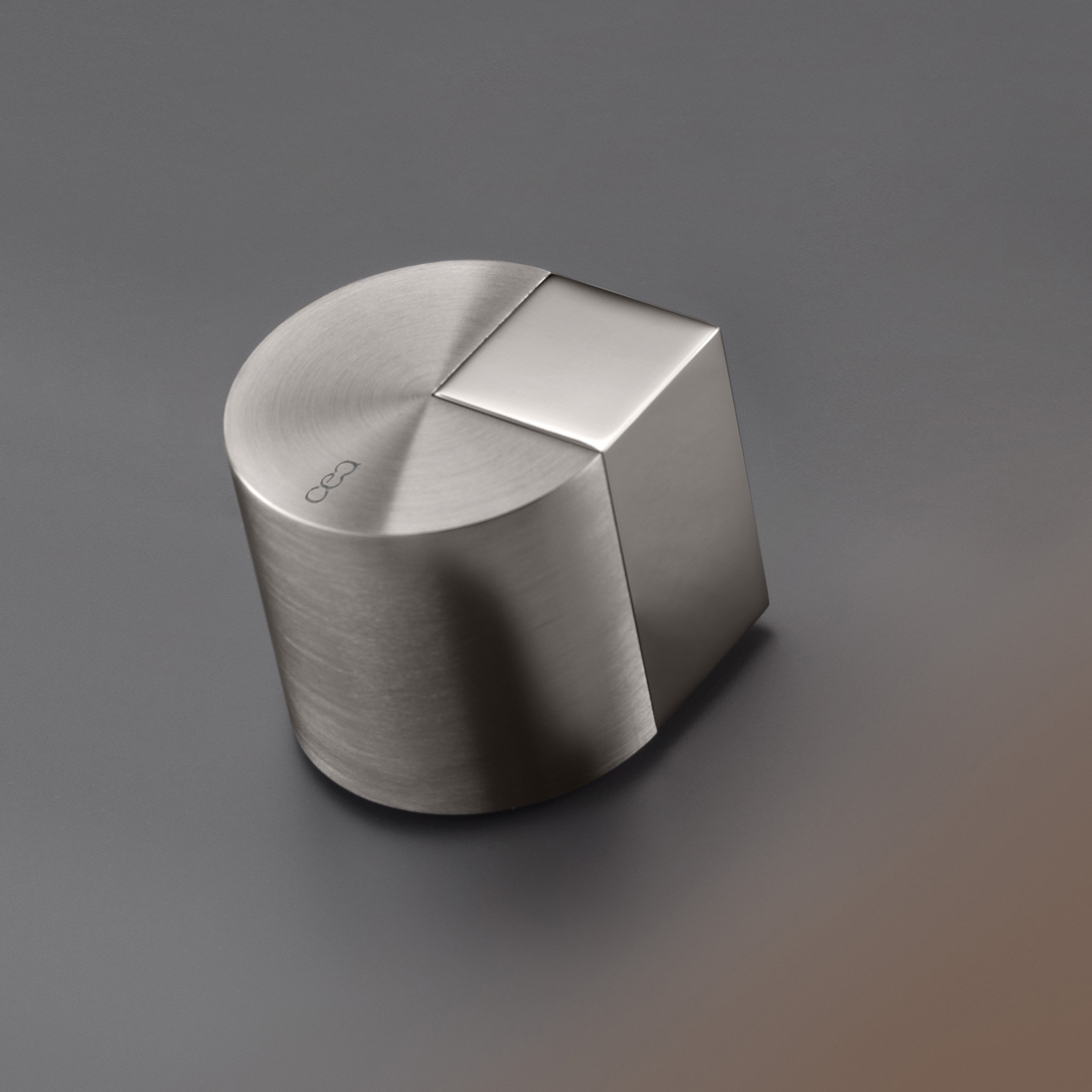 Display product Free Ideas DET44 from manufacturer CEADESIGN