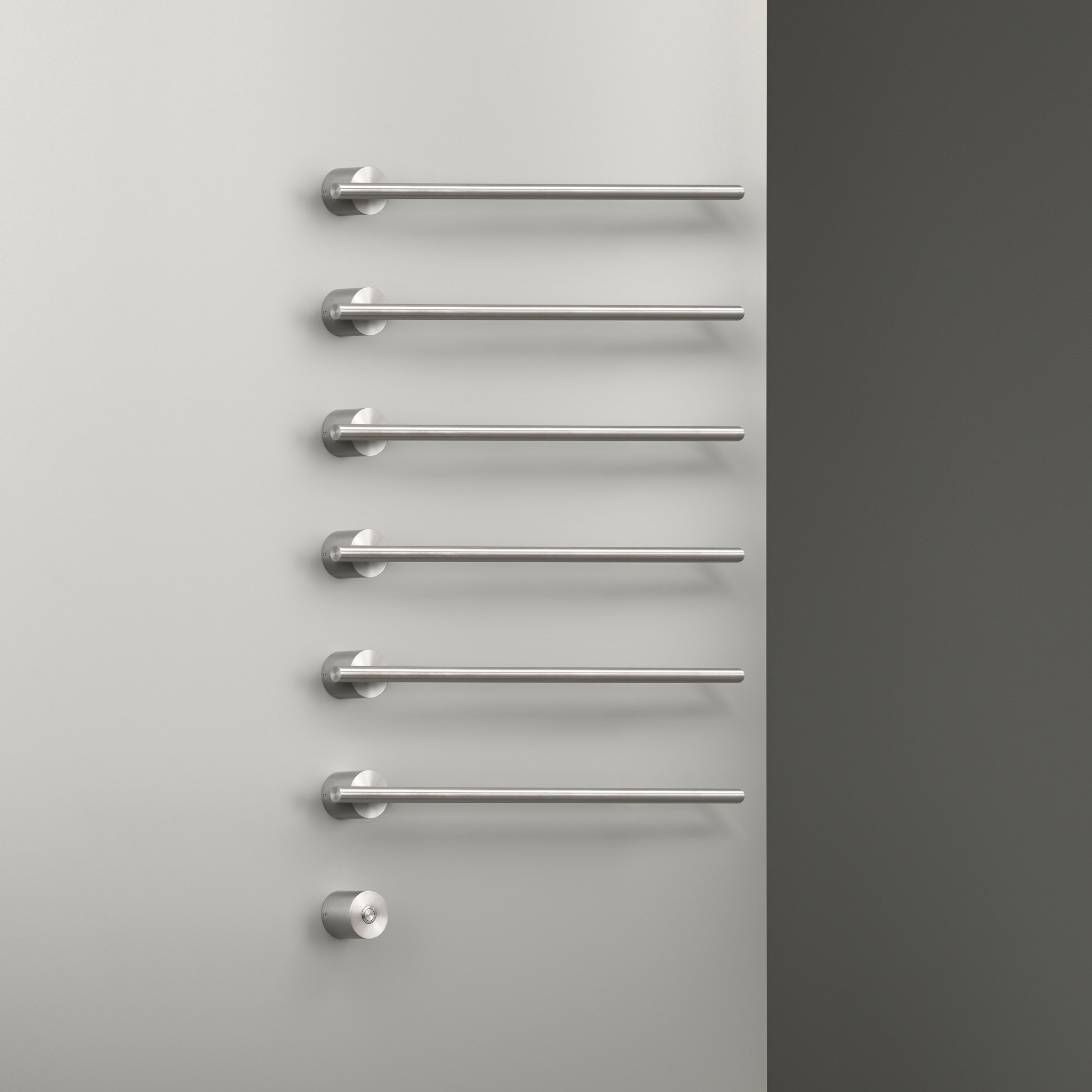 Display product Equilibrio EQB16 from manufacturer CEADESIGN