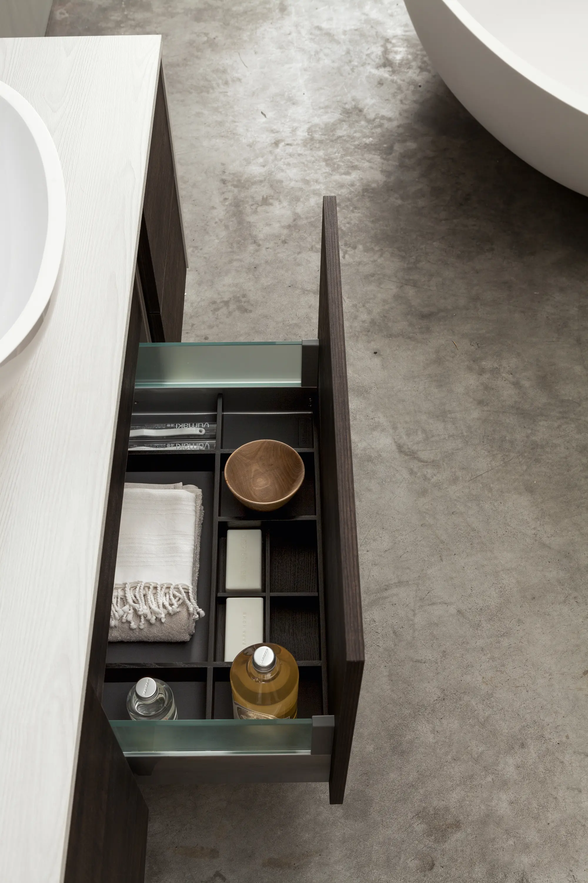 Mastella Design - Kami | Composition 02