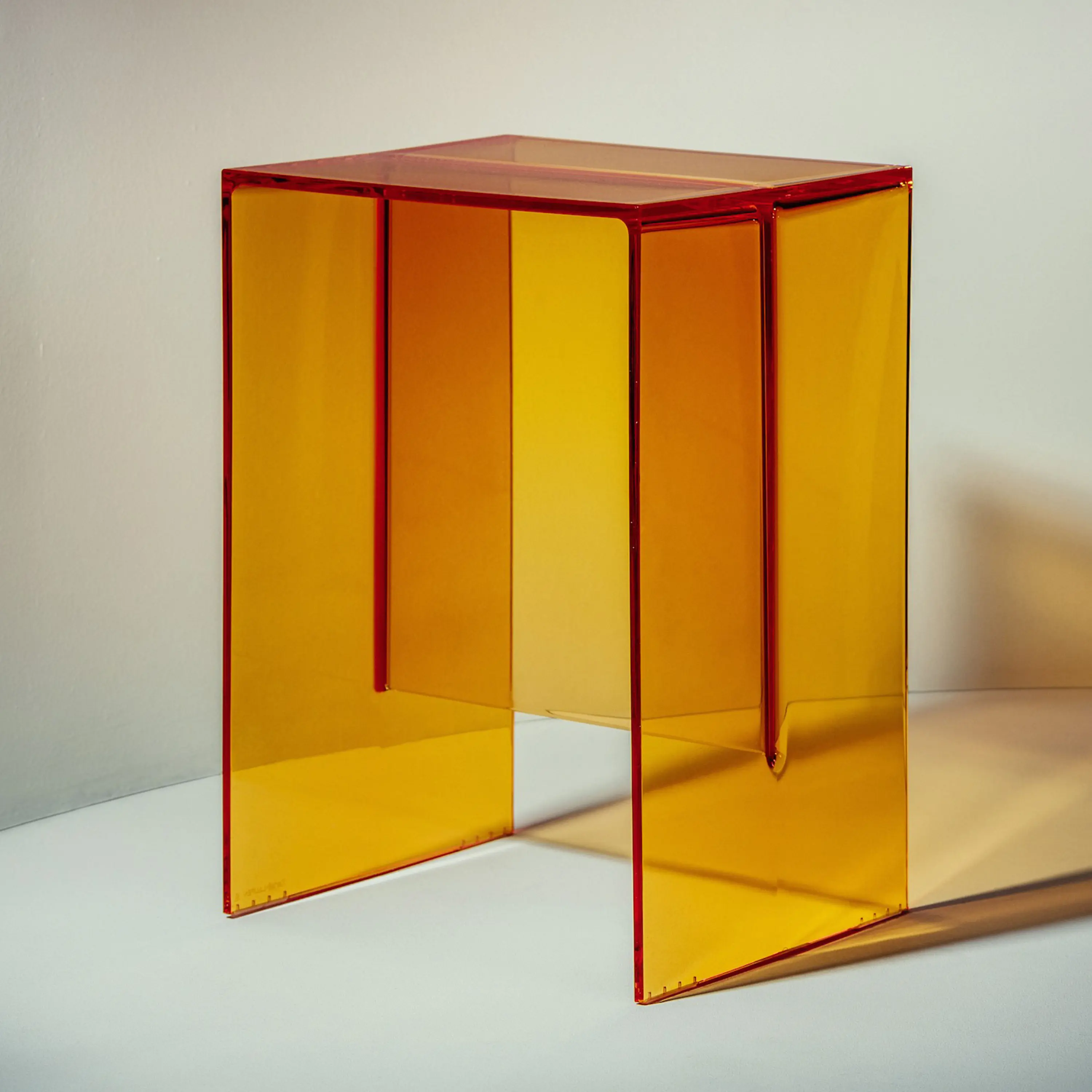 gallery-slide-0