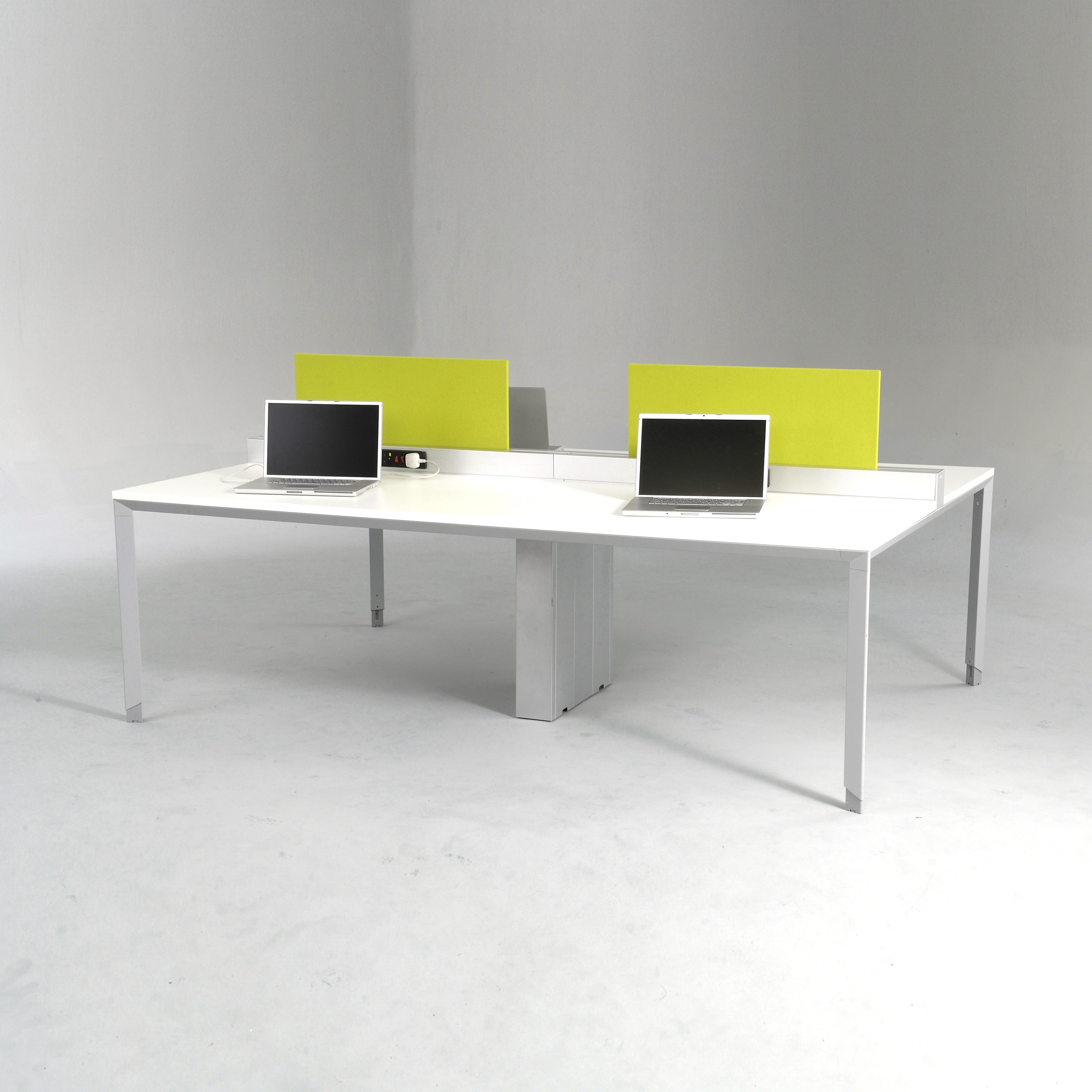 Afficher le produit OS OfficeSecret Bench du fabricant Imasoto