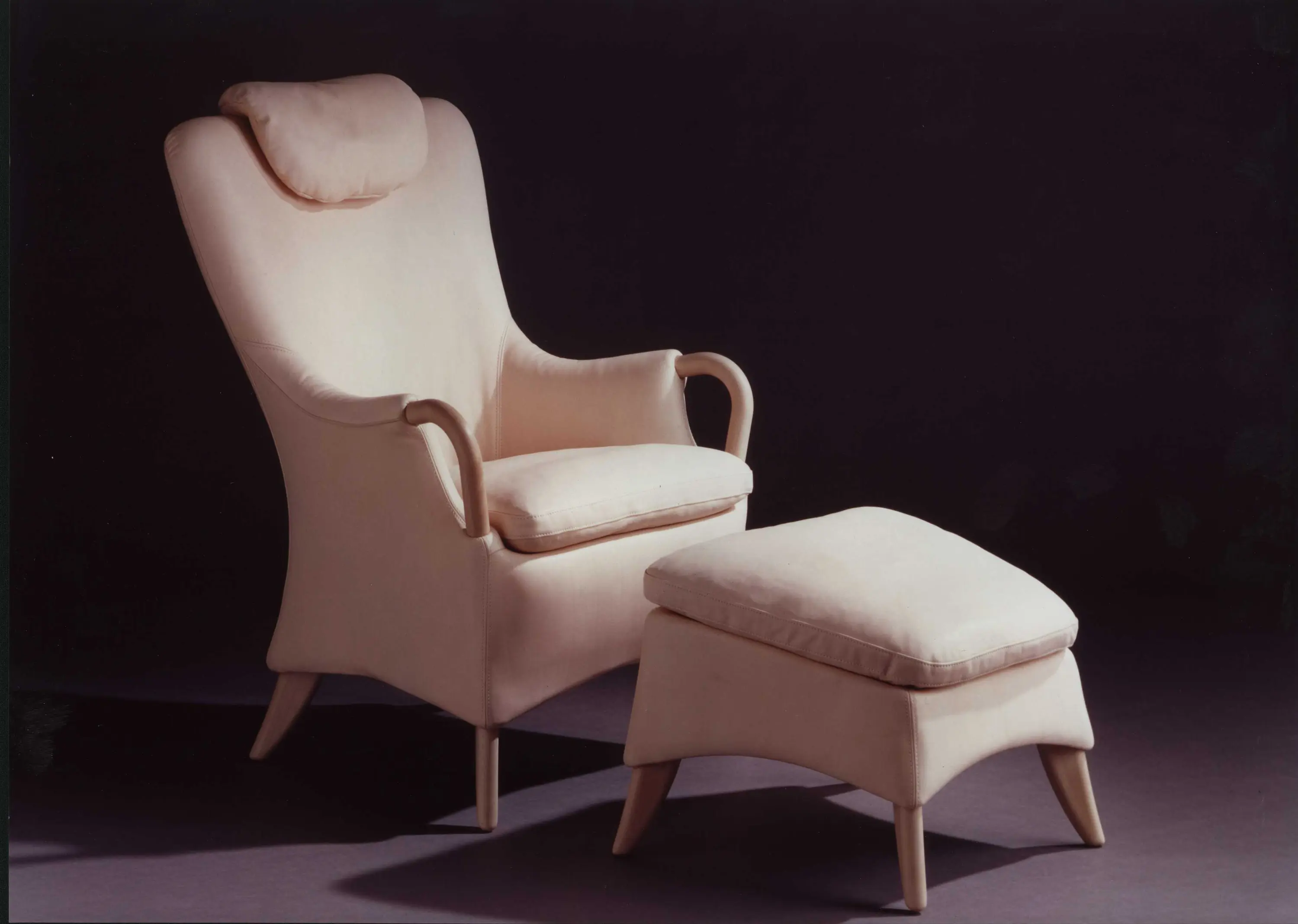 Nielaus - Tenor Footstool
