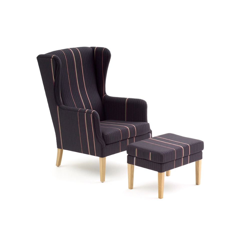 Mostra il prodotto Jade Armchair with footstool del produttore Nielaus