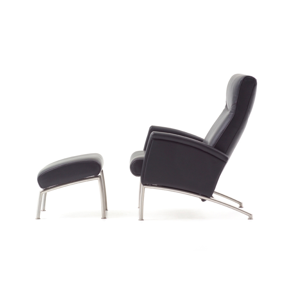 Mostra il prodotto Fly Armchair with footstool del produttore Nielaus