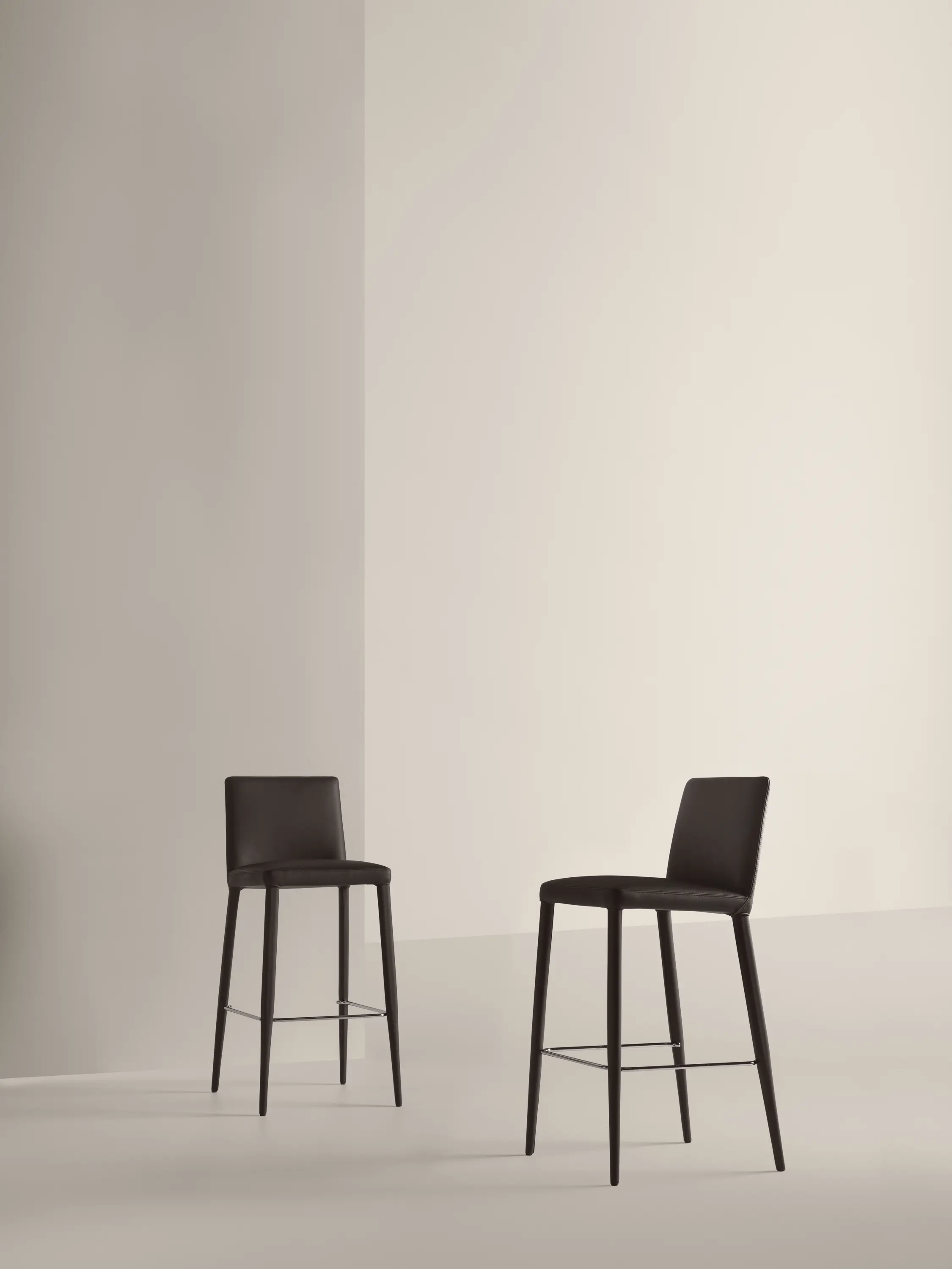 Frag - Bella P | Armchair