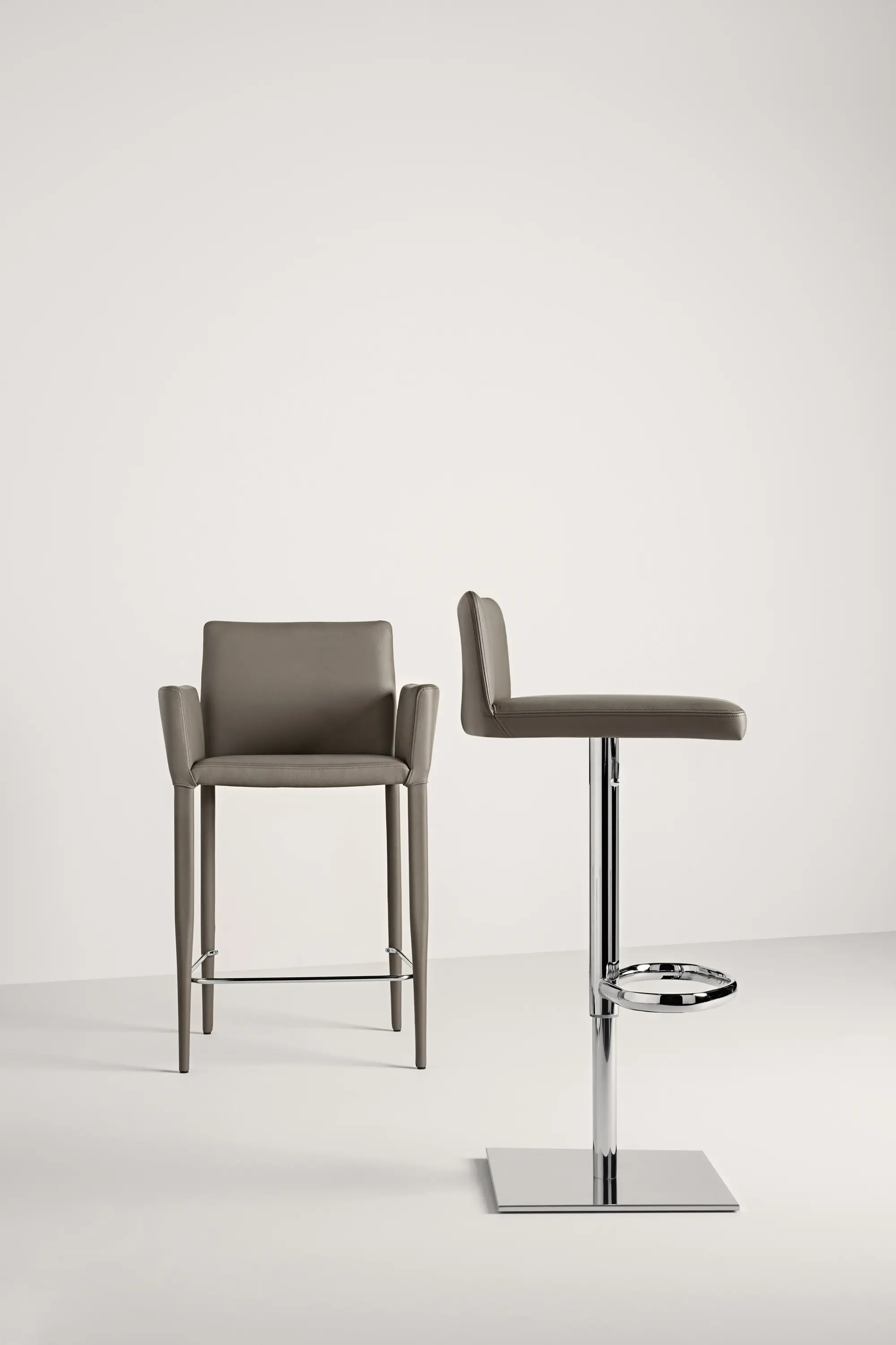 Frag - Bella GP | Height-Adjustable Stool
