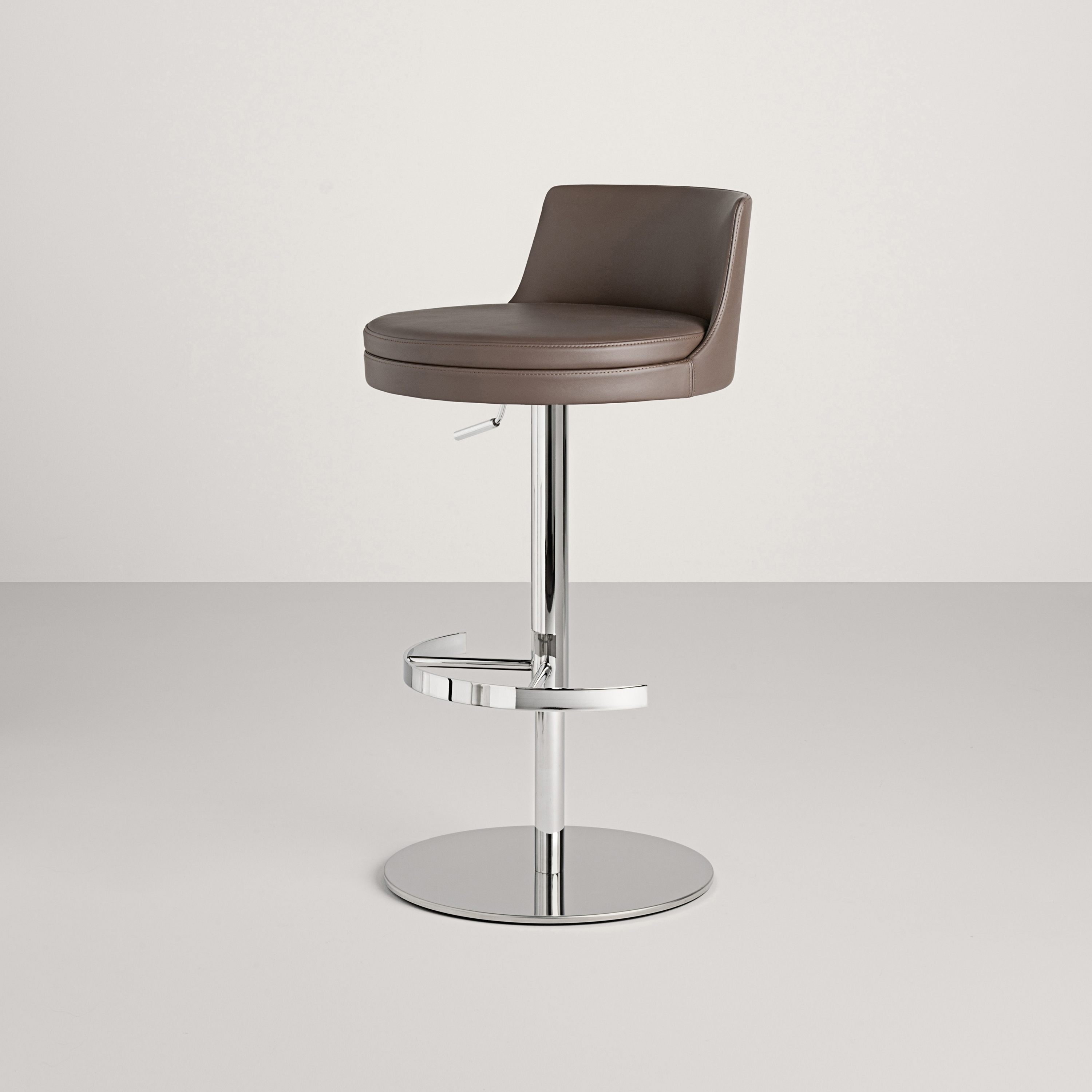 Mostrar el producto Ponza GP | Height-Adjustable Stool del fabricante Frag