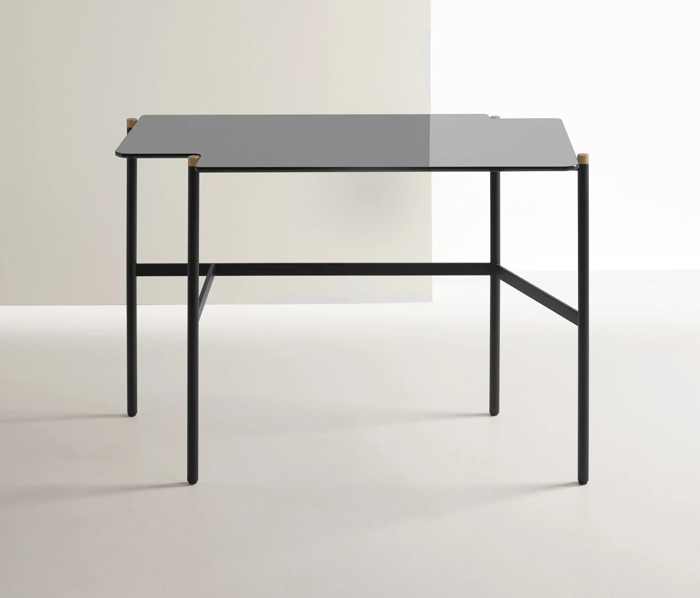 Frag - Arita | Desk
