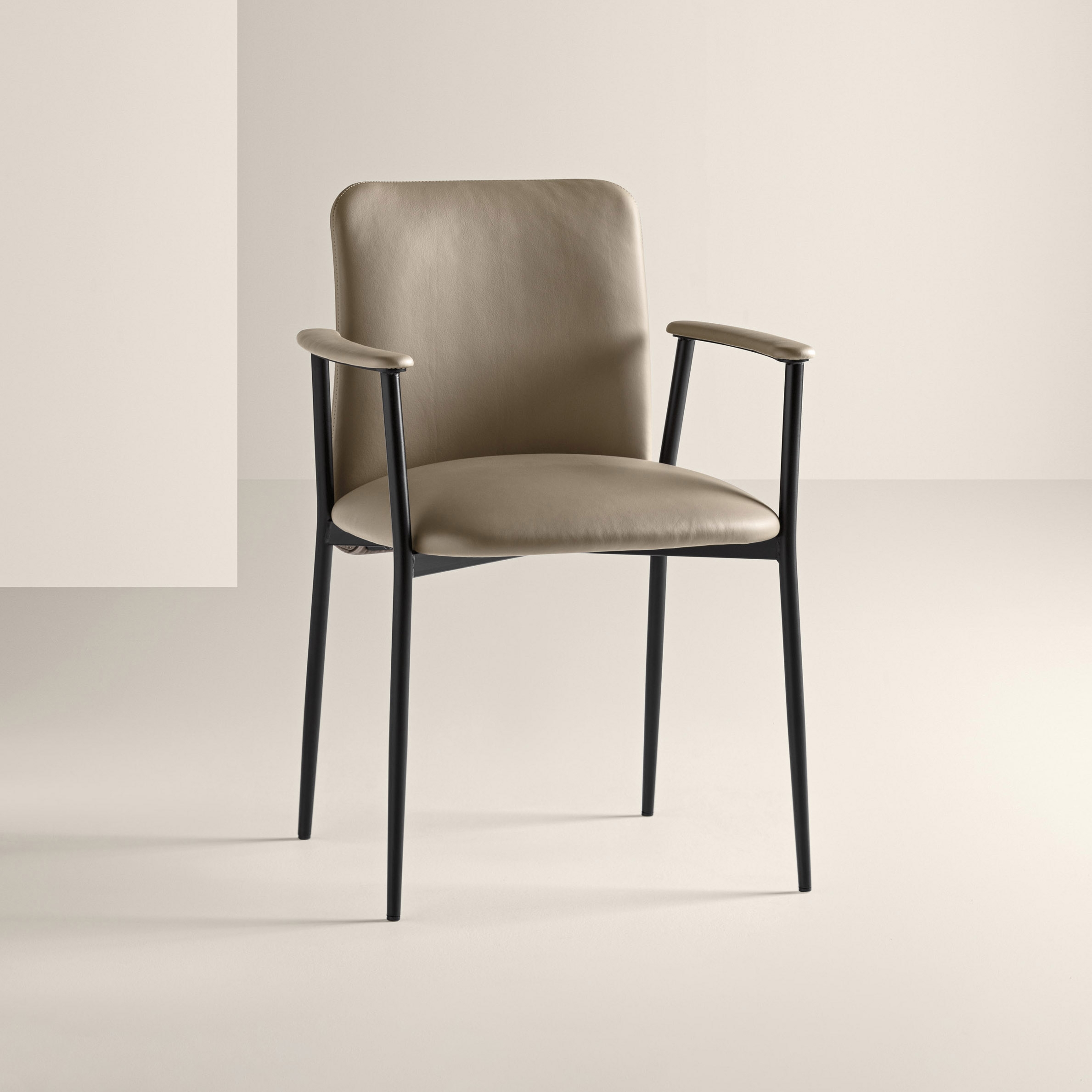 Mostra il prodotto Siloe P | Armchair del produttore Frag