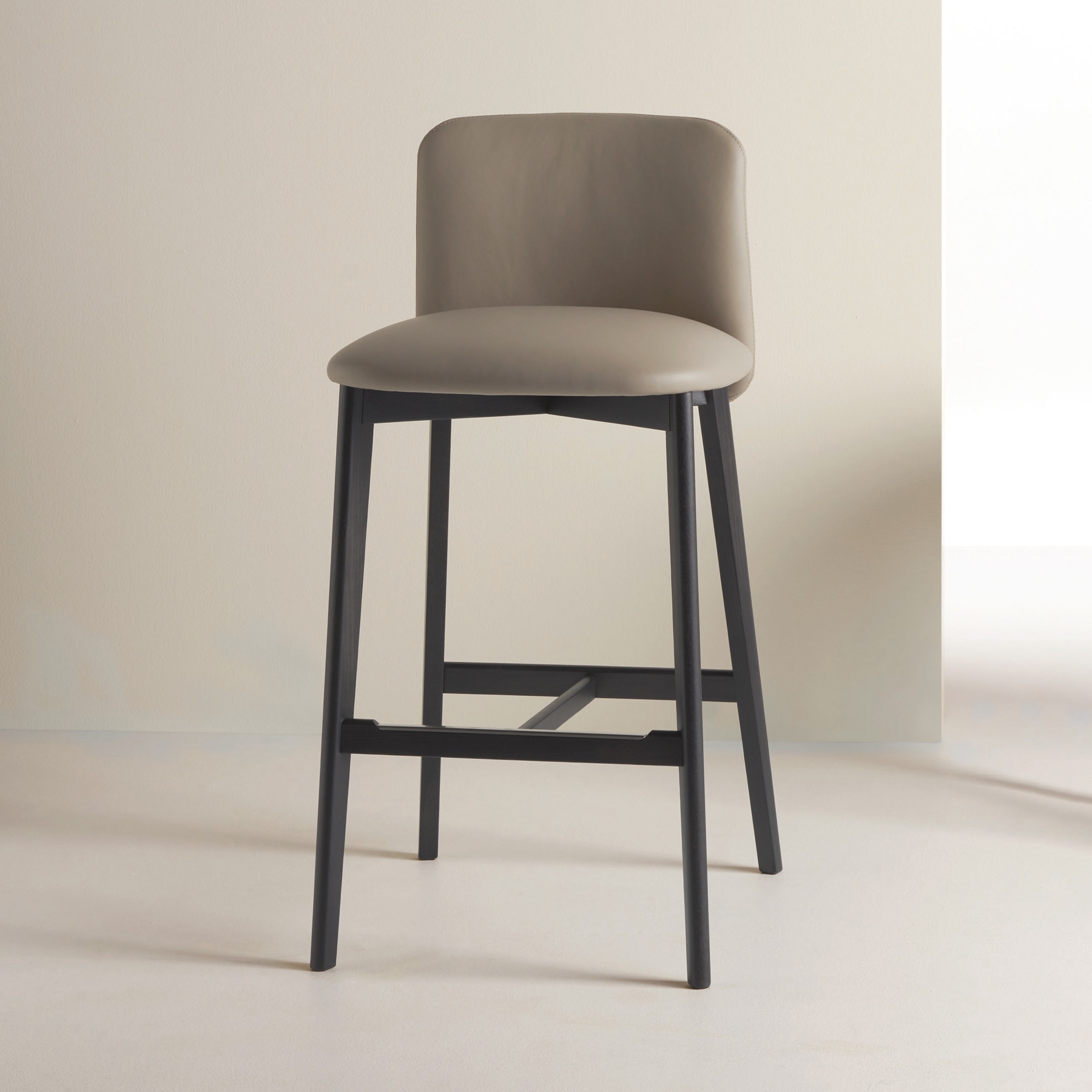 Display product Siloe B | Stool from manufacturer Frag