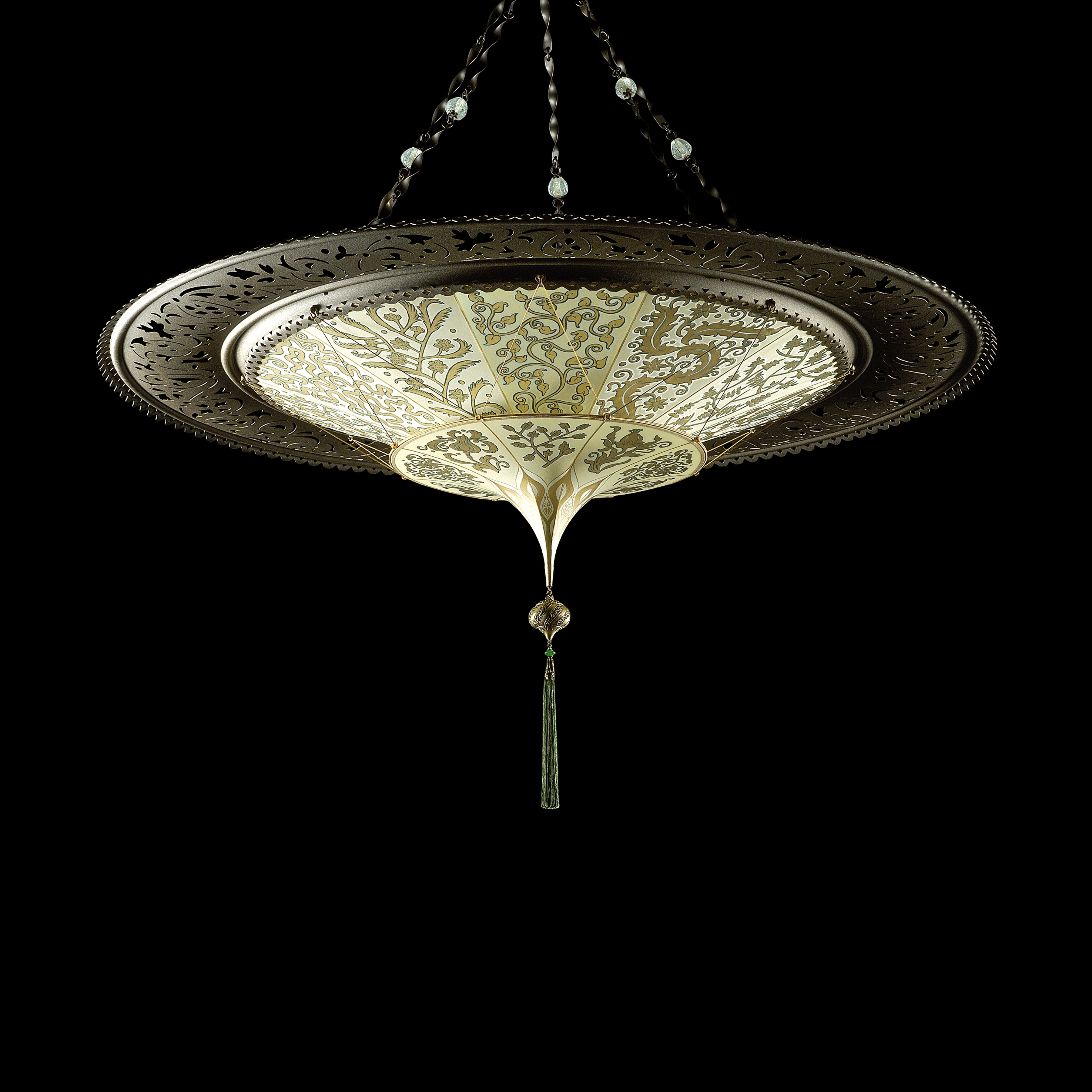 Afficher le produit Scheherazade 2 tiers with ring du fabricant Venetia Studium