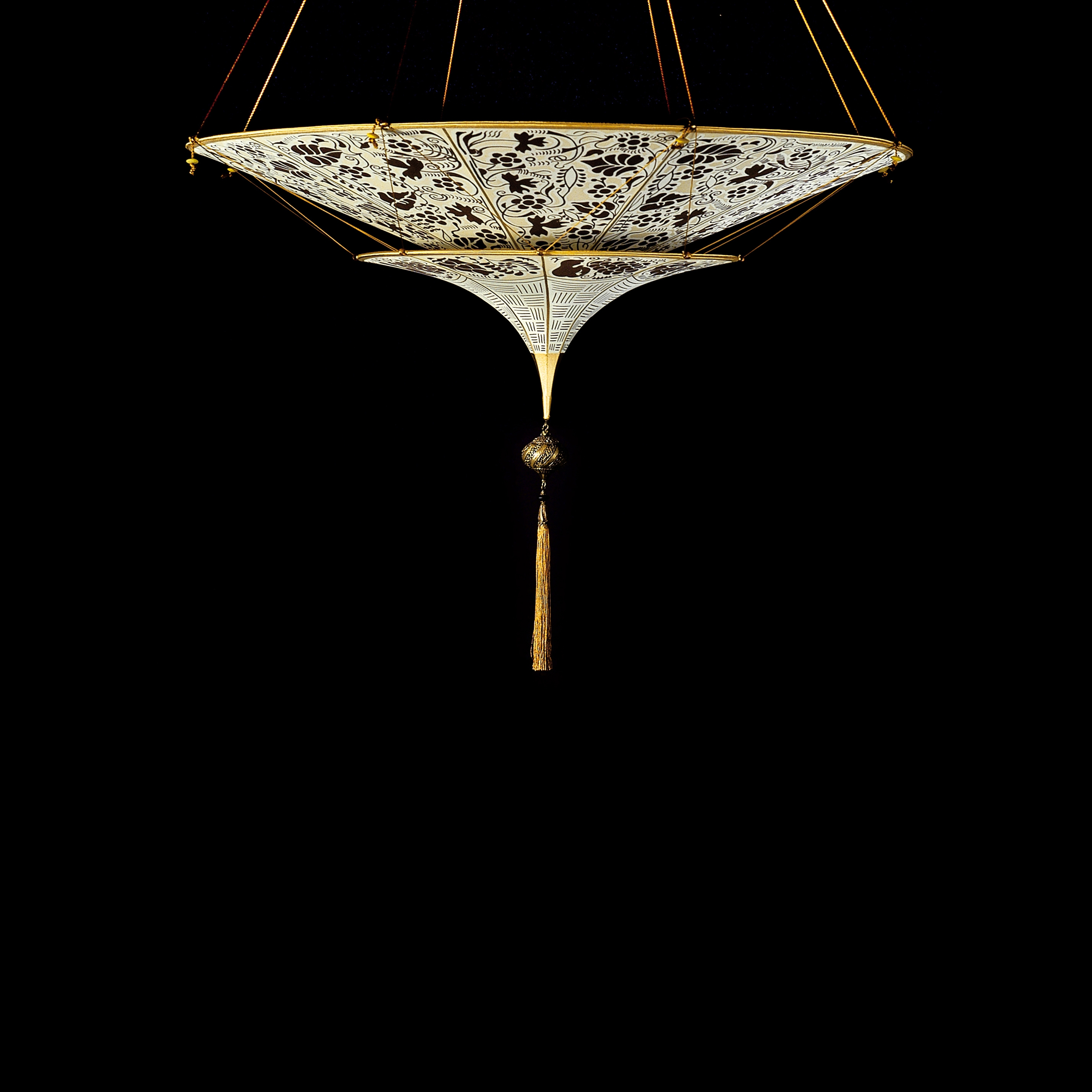 Afficher le produit Scheherazade 2 tiers BF du fabricant Venetia Studium