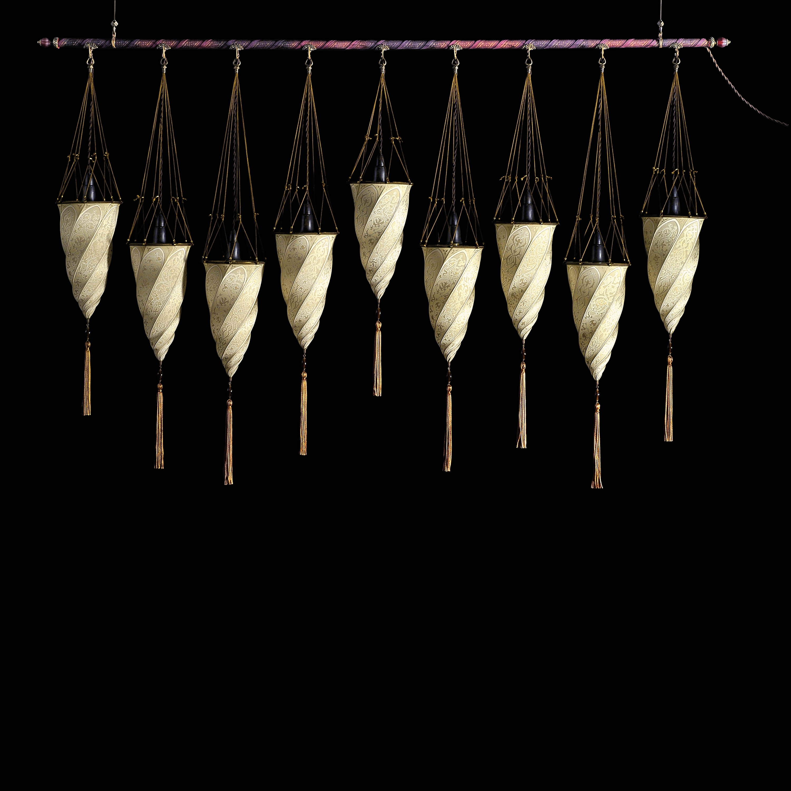 Afficher le produit Cesendello on a rod with 9 lights du fabricant Venetia Studium