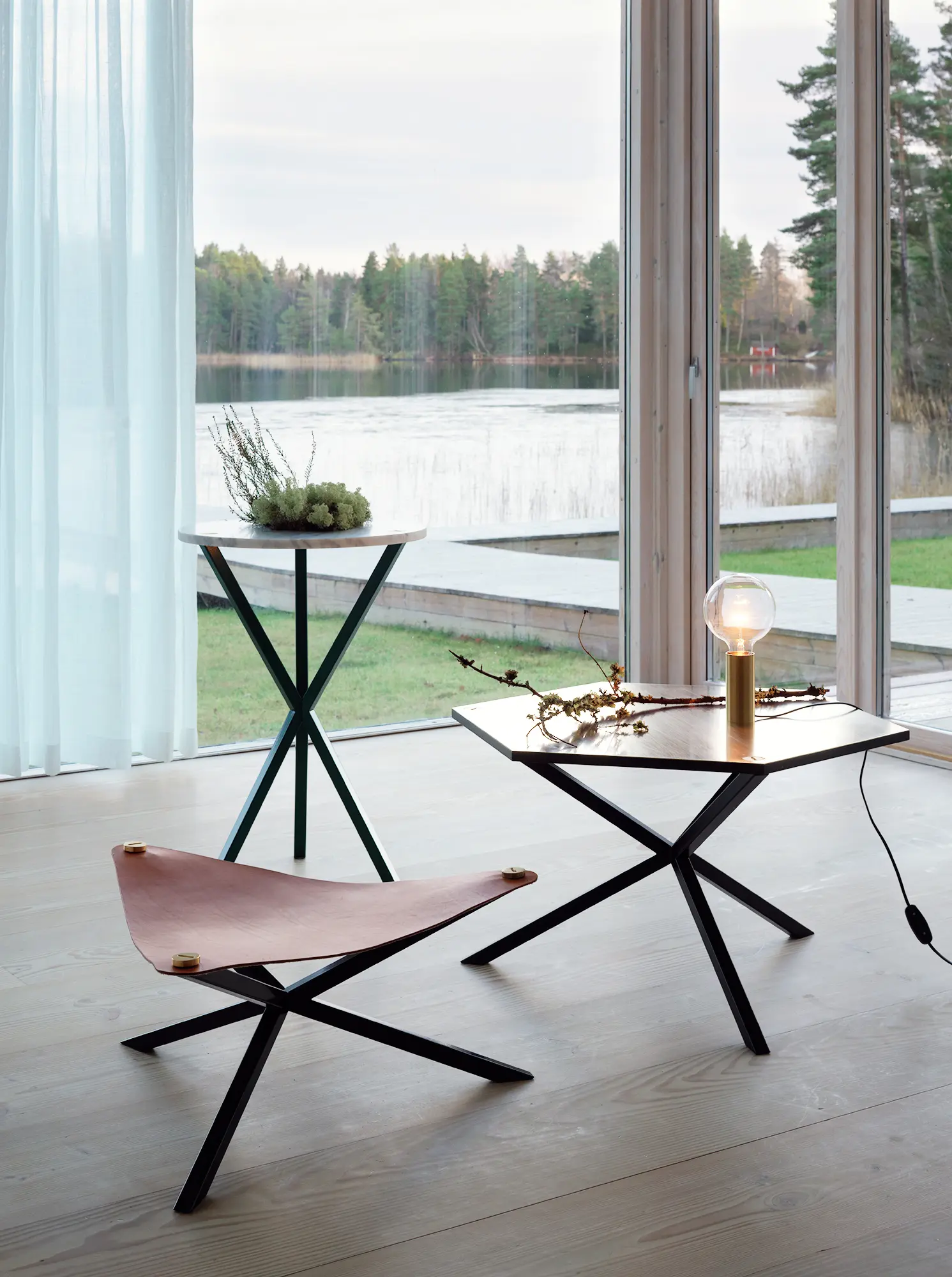 No Early Birds - NEB Round Sofa Table