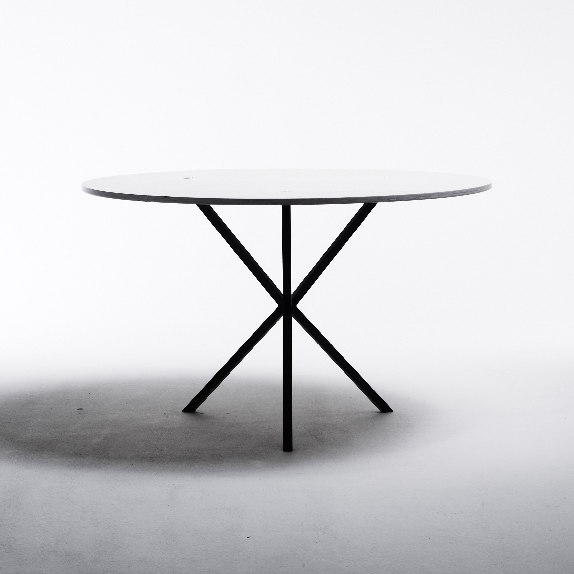 Produkt NEB Round Table des Herstellers No Early Birds anzeigen
