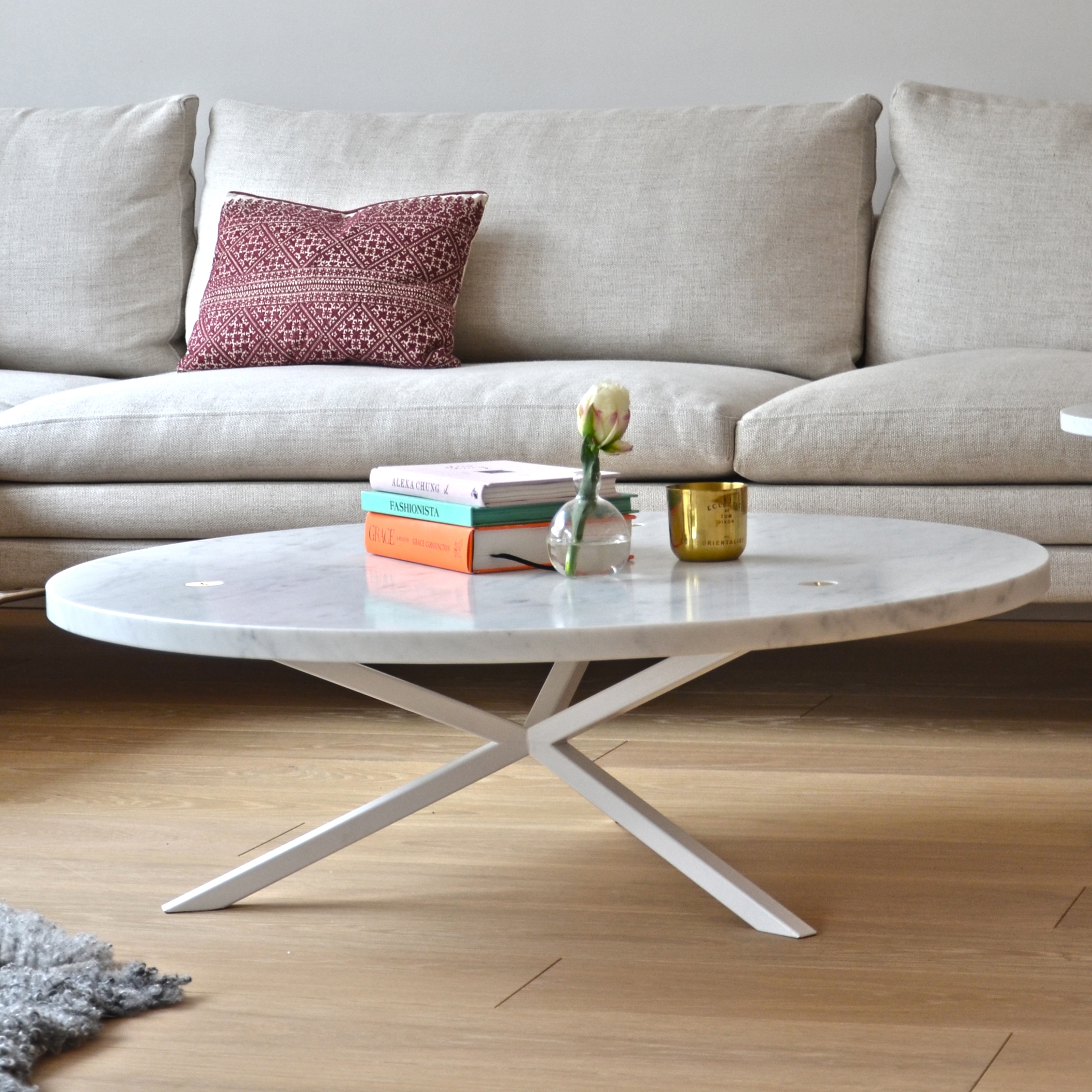 Display product NEB Round Sofa Table from manufacturer No Early Birds