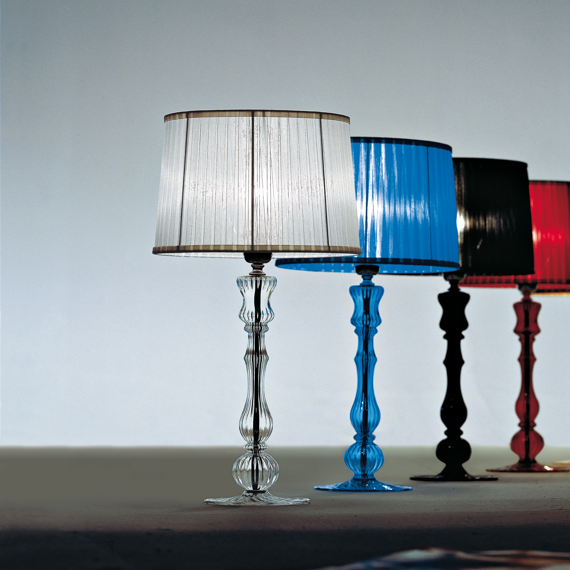 Display product ETVOILA' TABLE LAMP from manufacturer ITALAMP