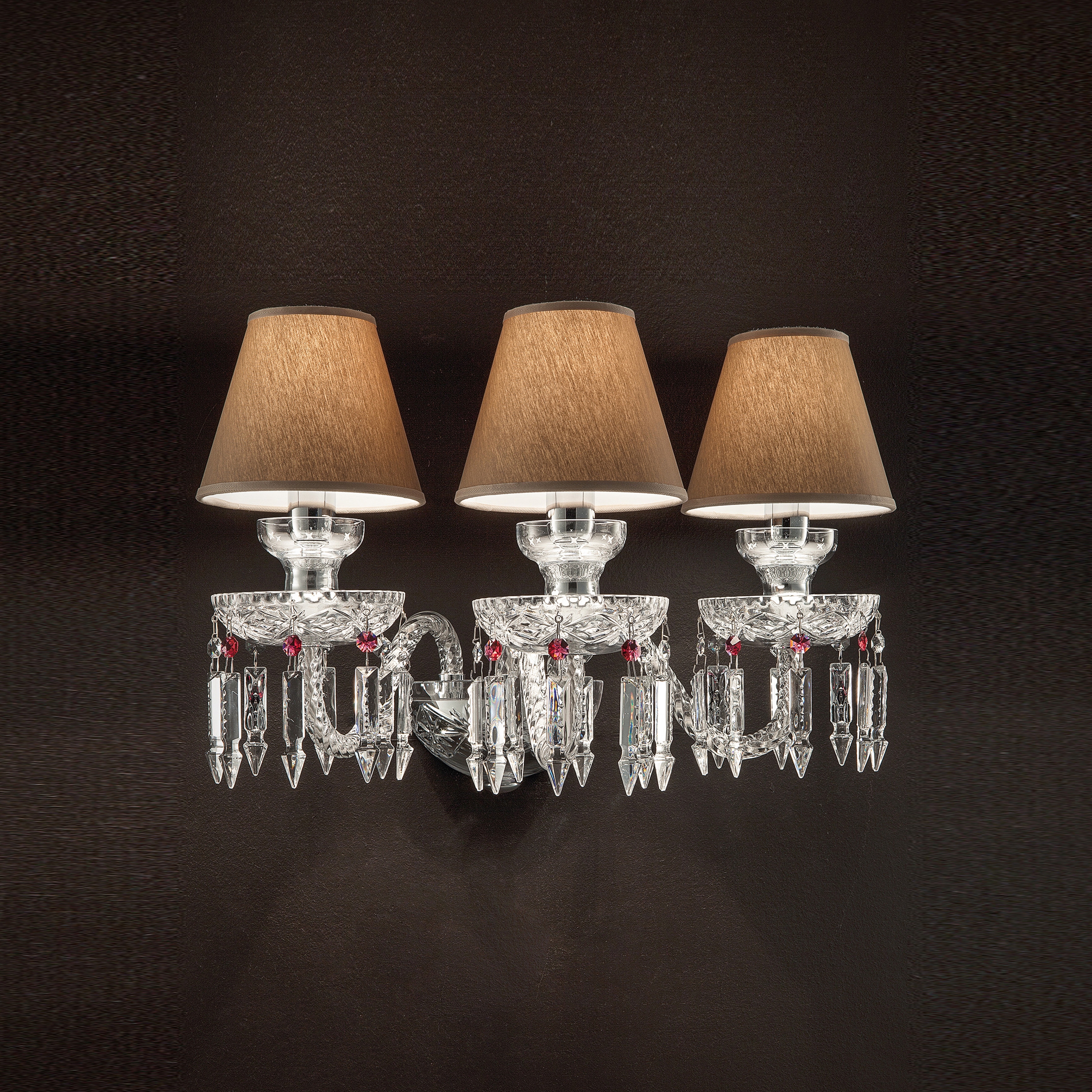 Mostra il prodotto CHANEL WALL LAMP del produttore ITALAMP