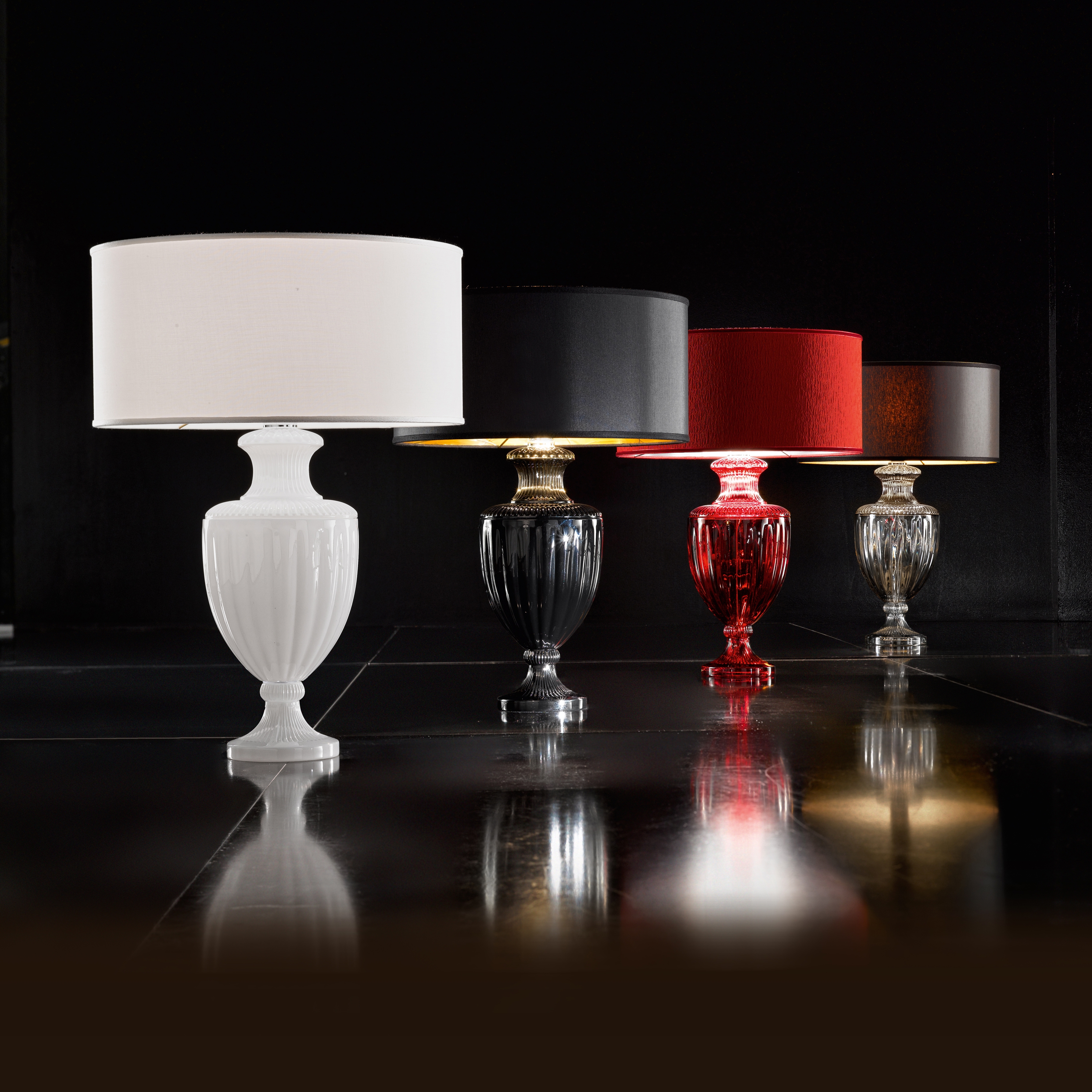 Mostra il prodotto 8062-GD TABLE LAMP del produttore ITALAMP