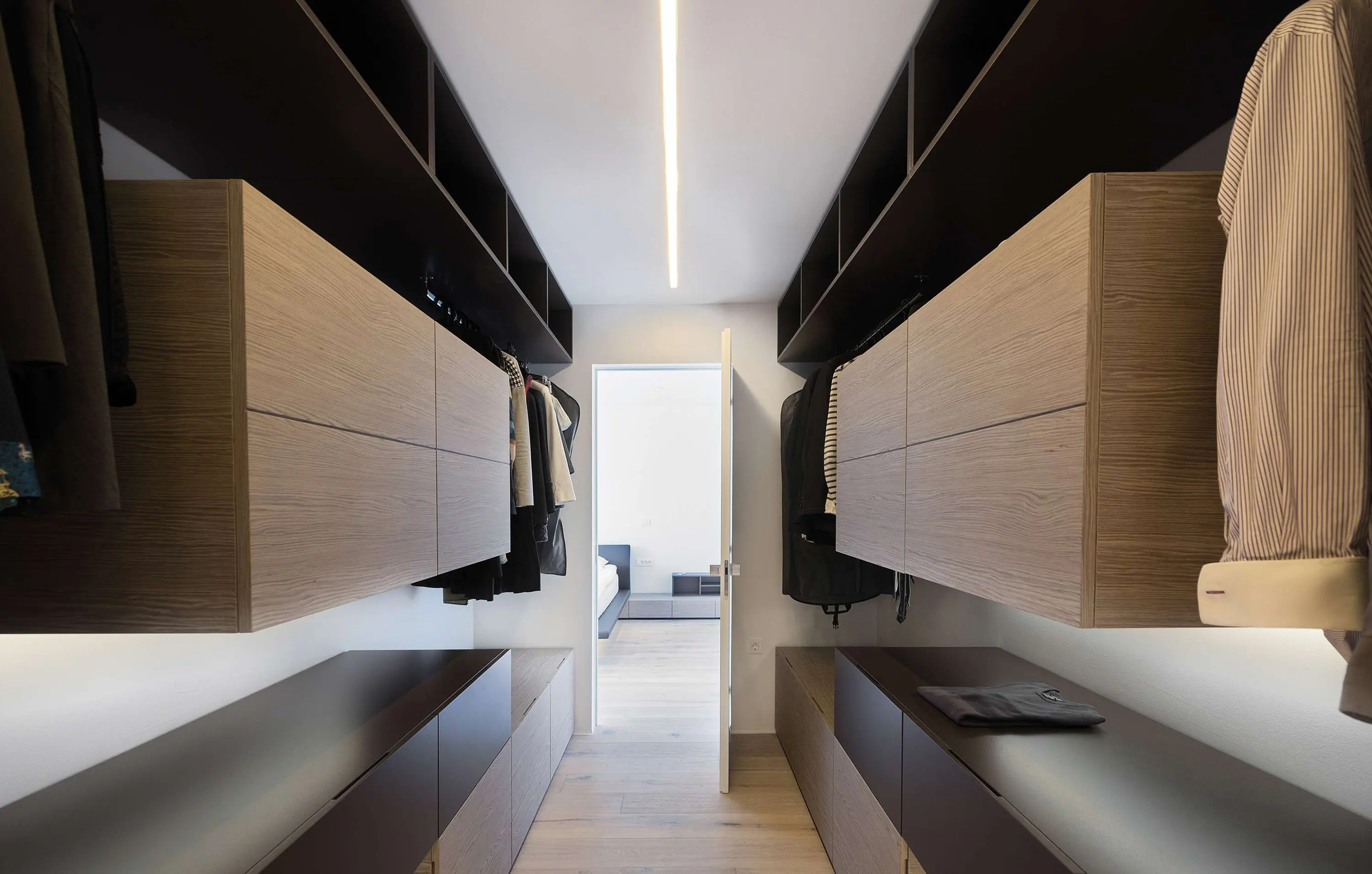 Intra lighting - Minus C