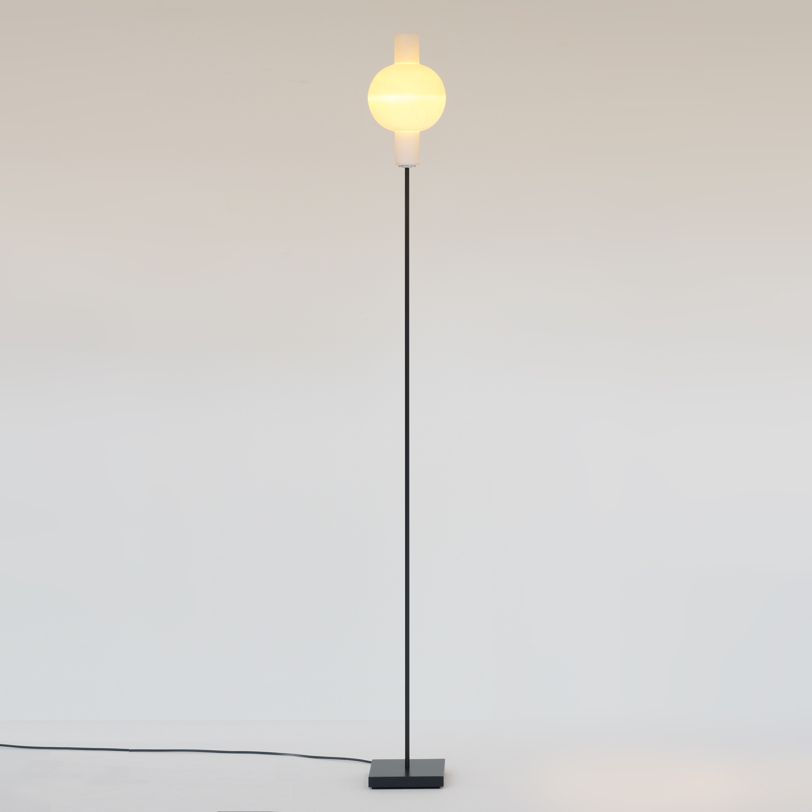 Display product Trou² floor lamp from manufacturer Cordula Kafka