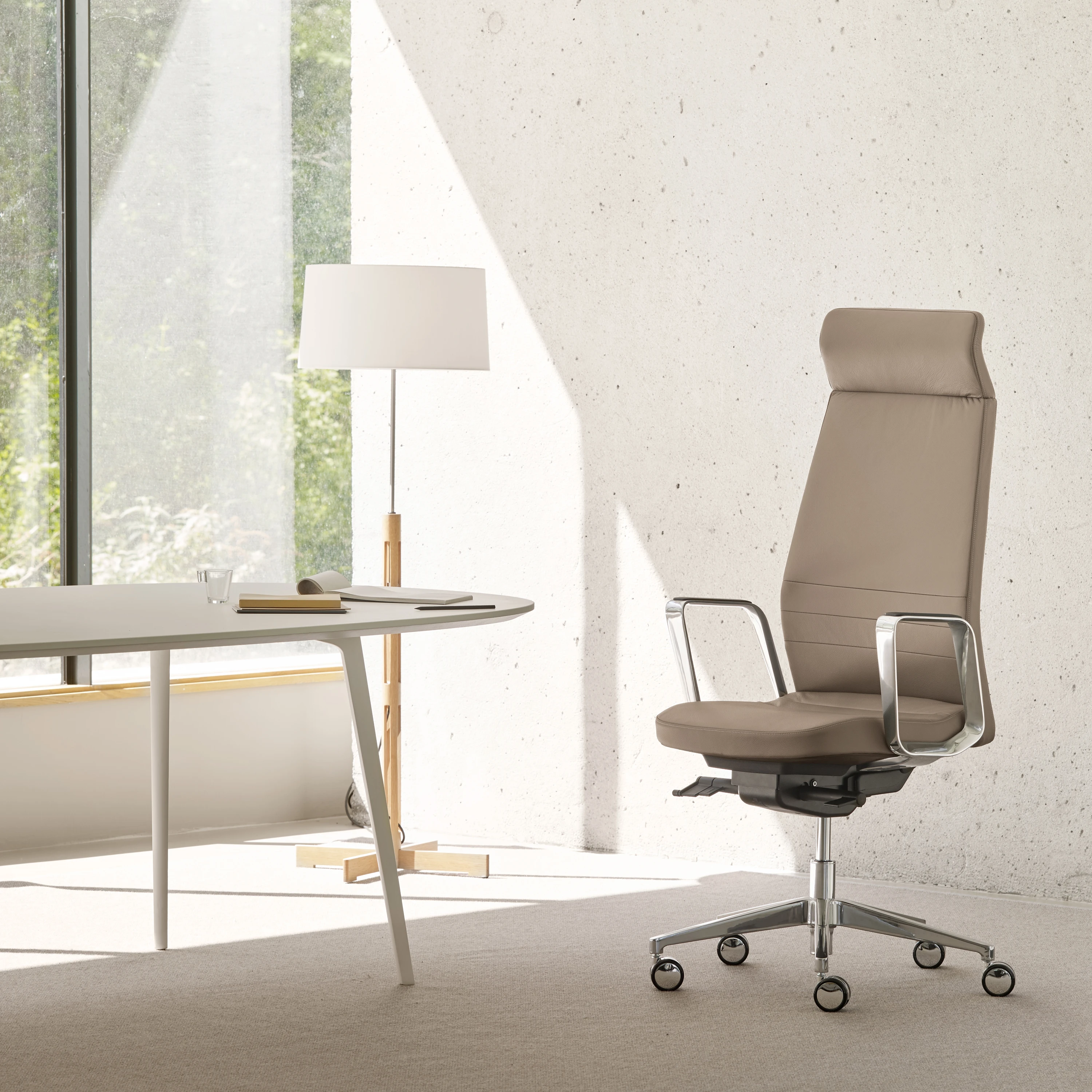 EXECUTIVE WORKSPACES